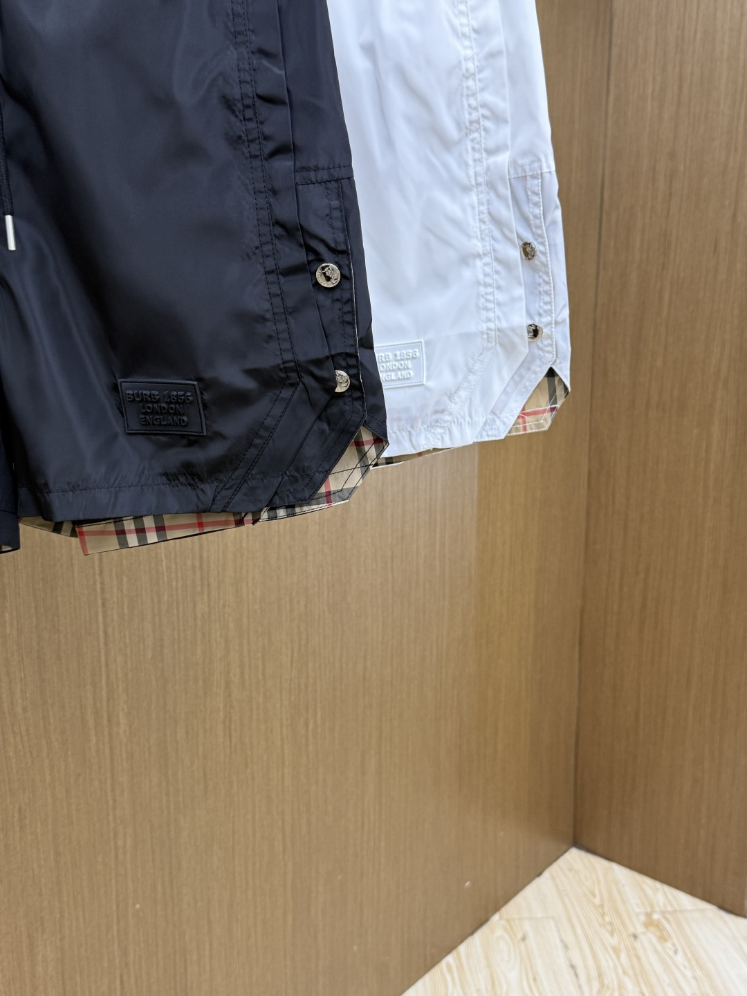 早春 BBR 🔥🔥Ss独家专供新款休闲沙滩短裤🩳高端版本！定制面料 内里纱网 透气舒适度高，细节无可挑剔