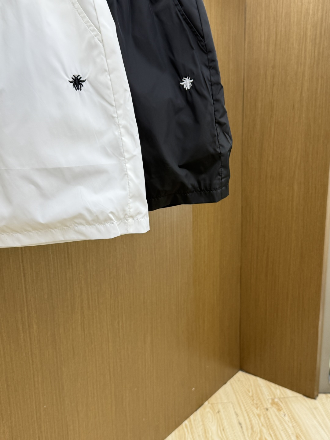 早春 CD 🔥🔥Ss独家专供新款休闲沙滩短裤🩳高端版本！定制面料 内里纱网 透气舒适度高，细节无可挑剔，