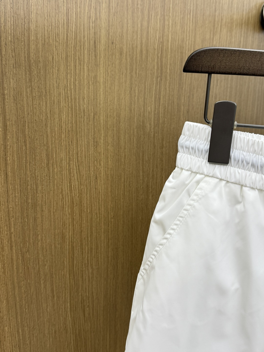 早春 CD 🔥🔥Ss独家专供新款休闲沙滩短裤🩳高端版本！定制面料 内里纱网 透气舒适度高，细节无可挑剔，