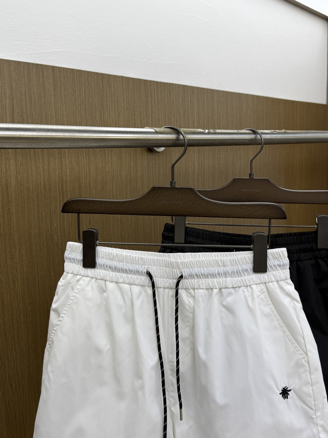 早春 CD 🔥🔥Ss独家专供新款休闲沙滩短裤🩳高端版本！定制面料 内里纱网 透气舒适度高，细节无可挑剔，