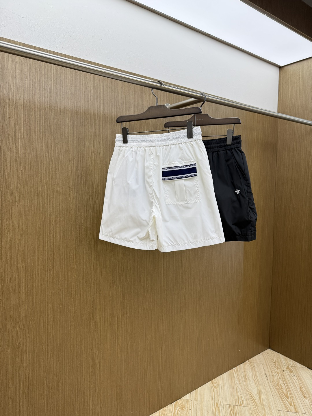 早春 CD 🔥🔥Ss独家专供新款休闲沙滩短裤🩳高端版本！定制面料 内里纱网 透气舒适度高，细节无可挑剔，