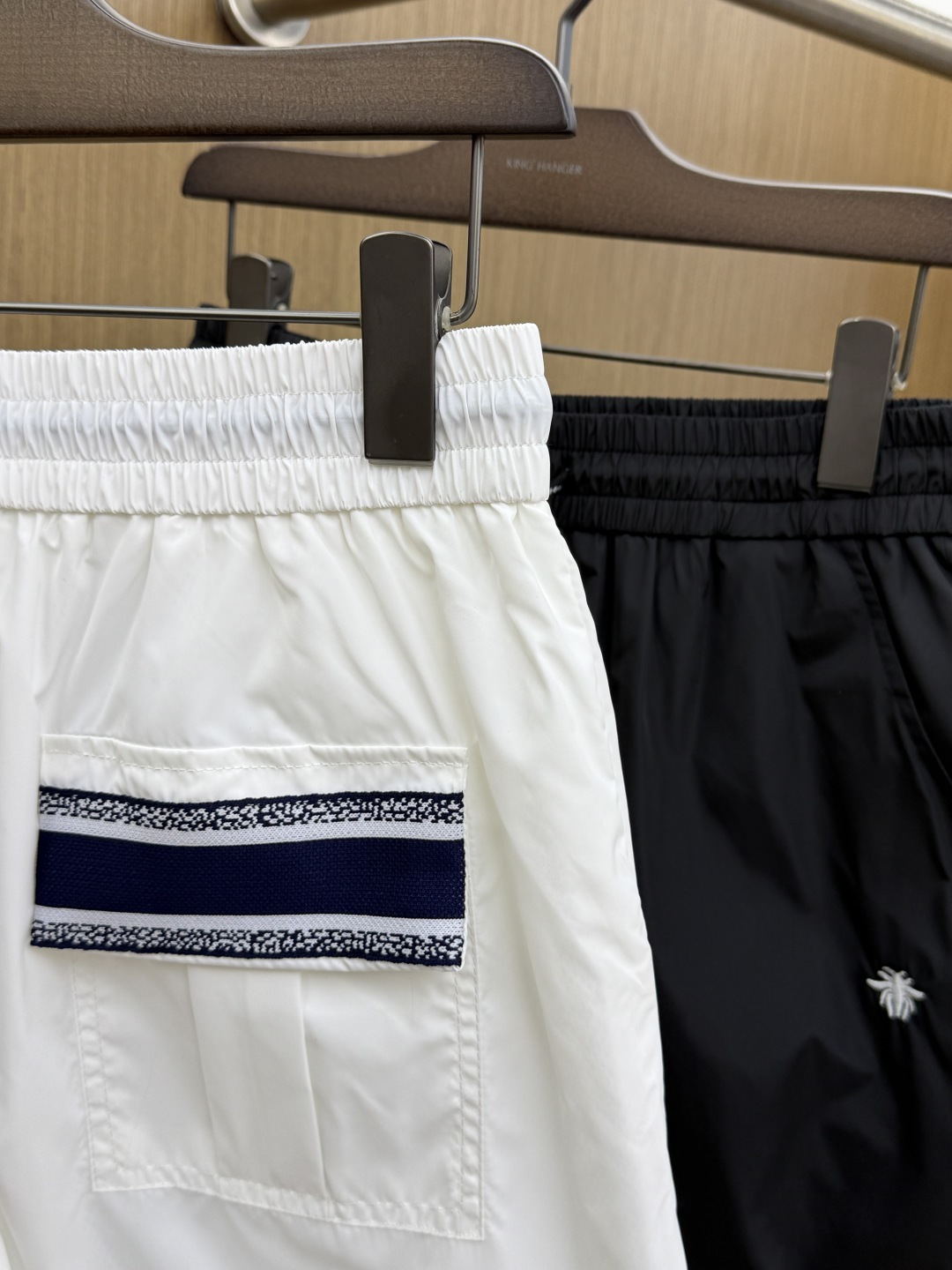 早春 CD 🔥🔥Ss独家专供新款休闲沙滩短裤🩳高端版本！定制面料 内里纱网 透气舒适度高，细节无可挑剔，