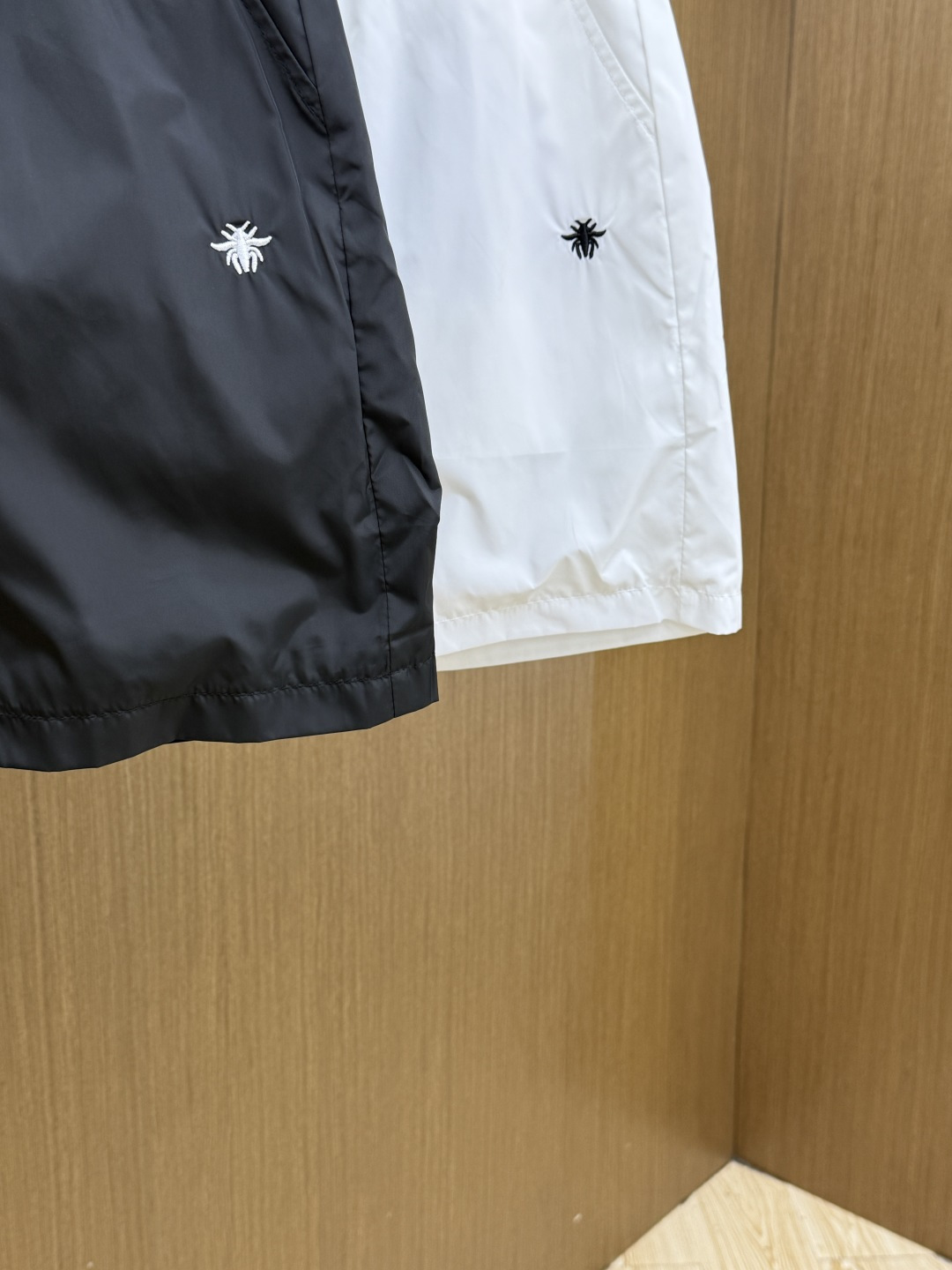 早春 CD 🔥🔥Ss独家专供新款休闲沙滩短裤🩳高端版本！定制面料 内里纱网 透气舒适度高，细节无可挑剔，