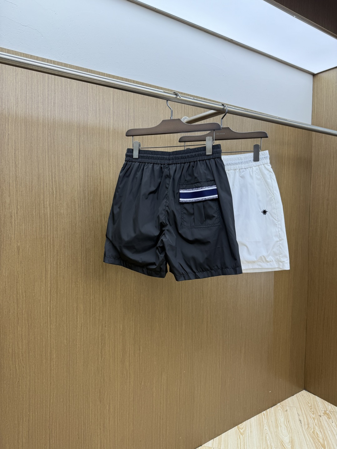 早春 CD 🔥🔥Ss独家专供新款休闲沙滩短裤🩳高端版本！定制面料 内里纱网 透气舒适度高，细节无可挑剔，