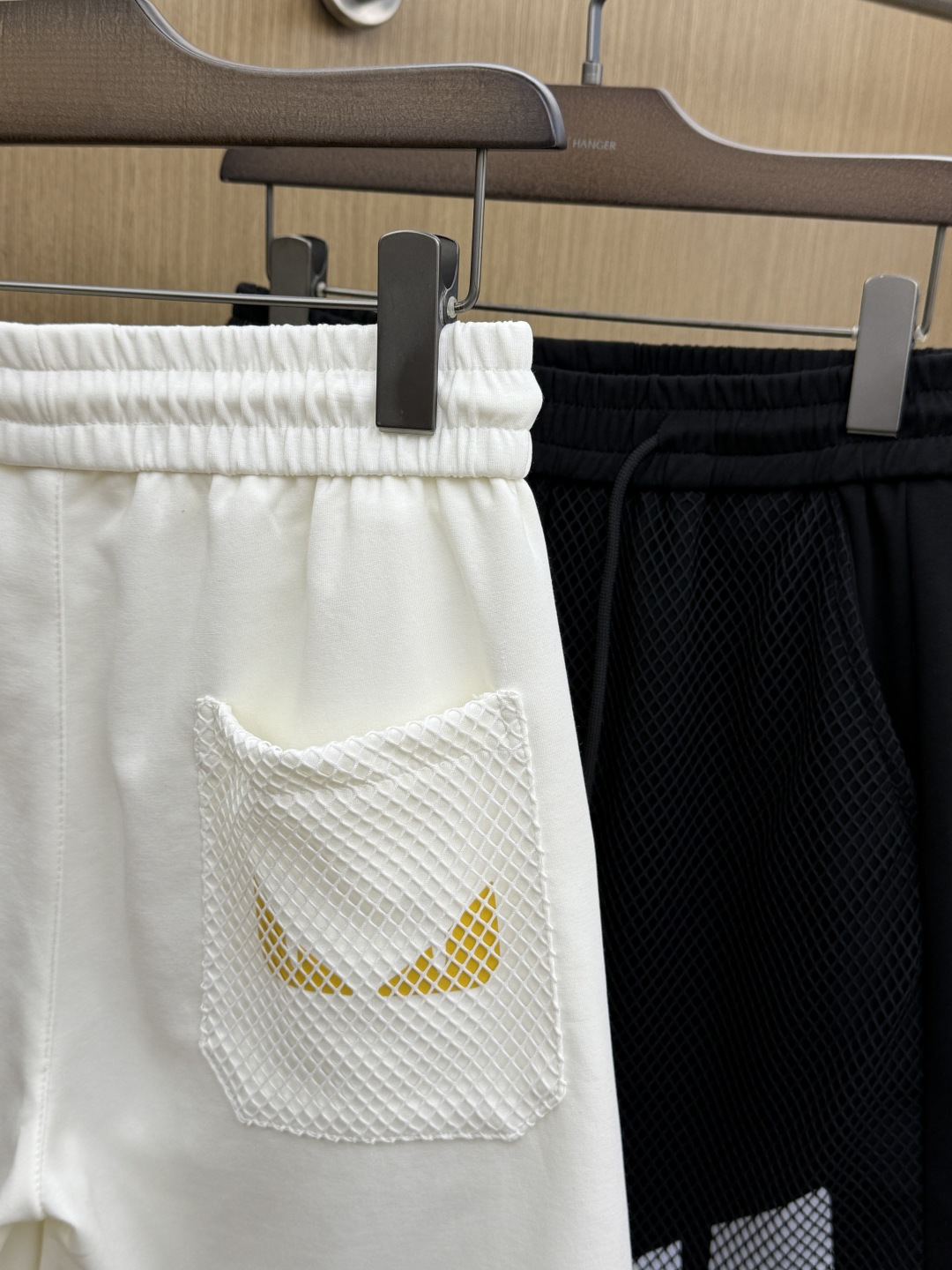 早春 FD 🔥🔥Ss独家专供新款休闲沙滩短裤🩳高端版本！定制面料 内里纱网 透气舒适度高，细节无可挑剔，