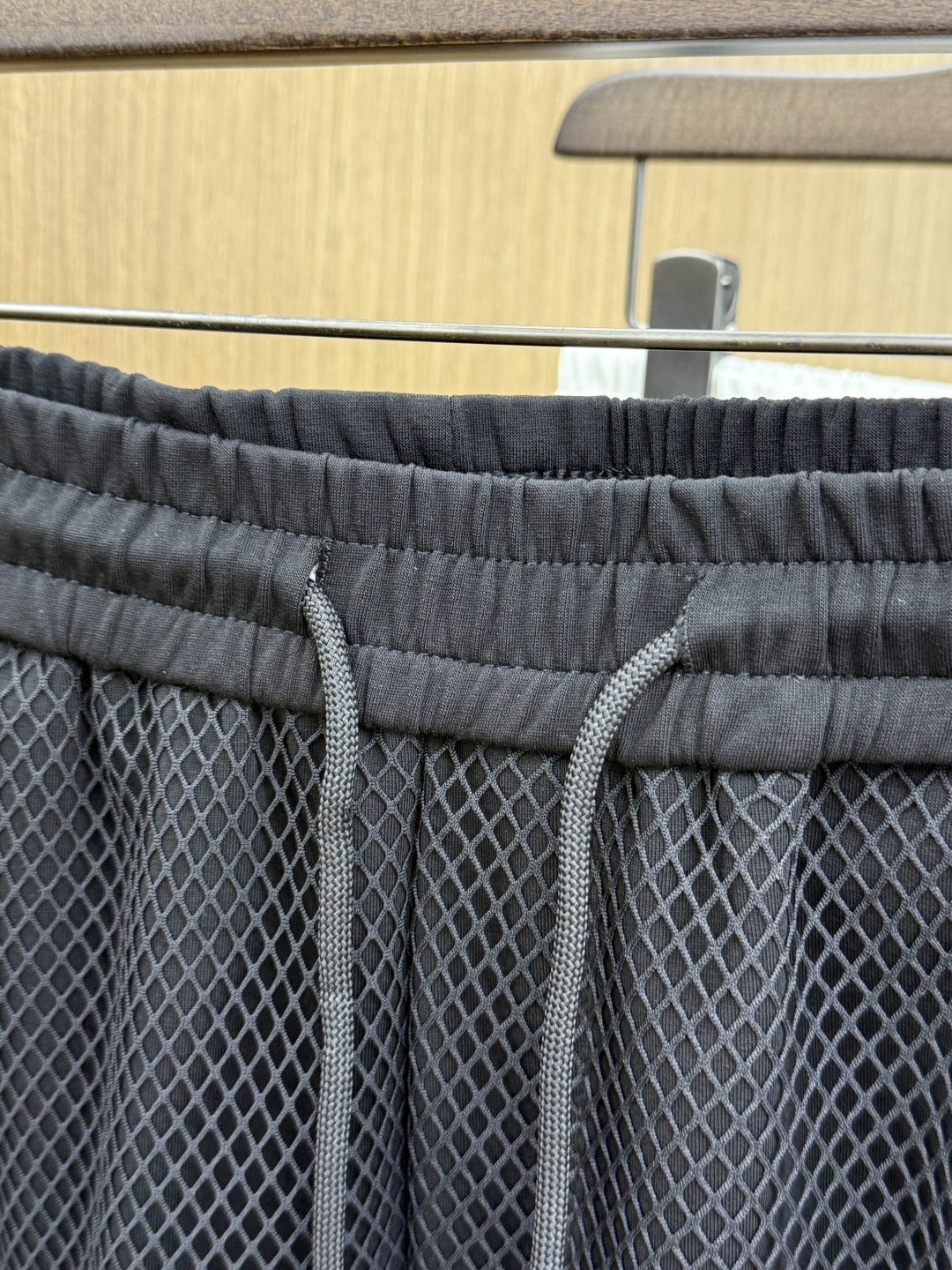 早春 FD 🔥🔥Ss独家专供新款休闲沙滩短裤🩳高端版本！定制面料 内里纱网 透气舒适度高，细节无可挑剔，