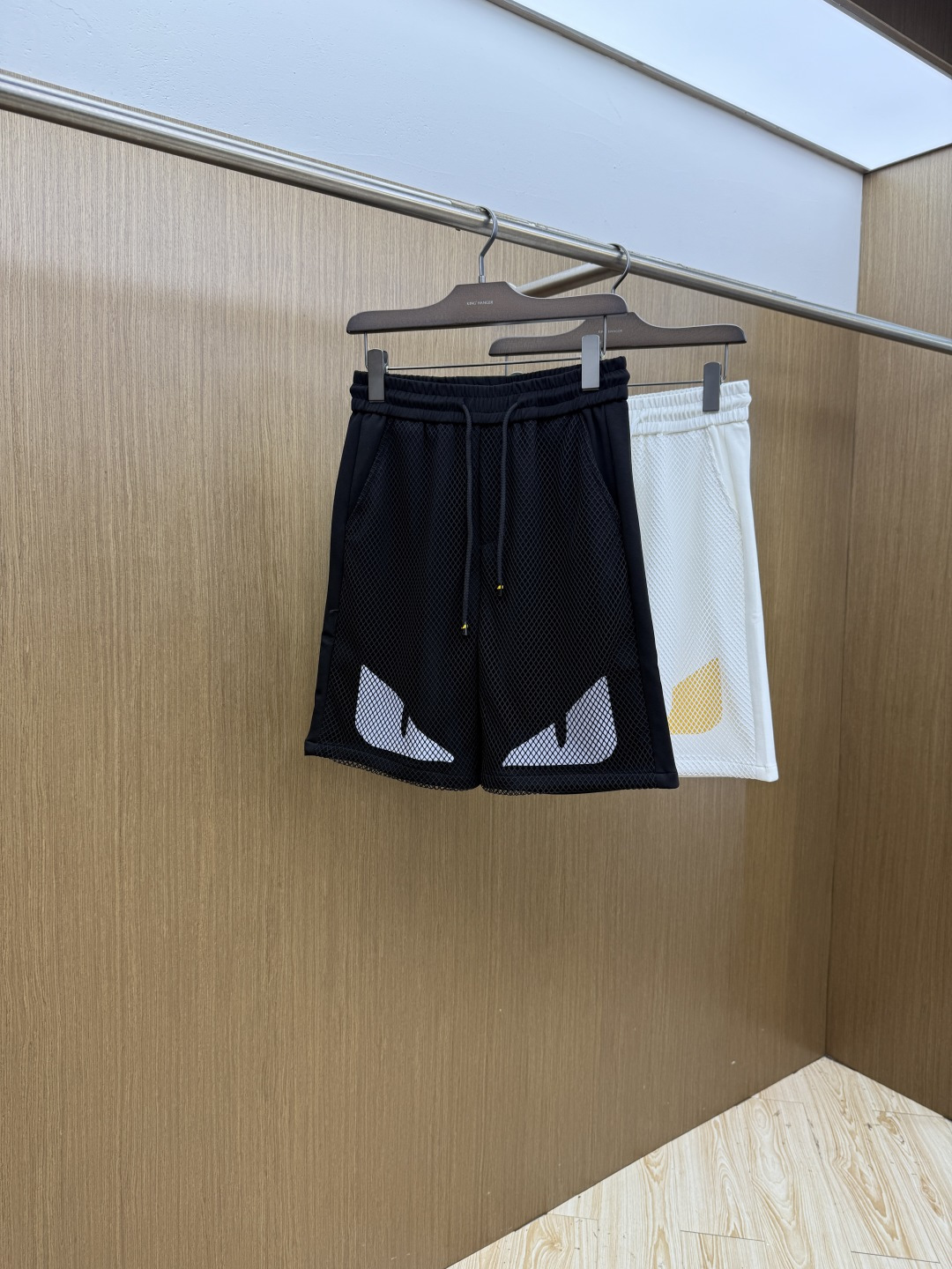 早春 FD 🔥🔥Ss独家专供新款休闲沙滩短裤🩳高端版本！定制面料 内里纱网 透气舒适度高，细节无可挑剔，