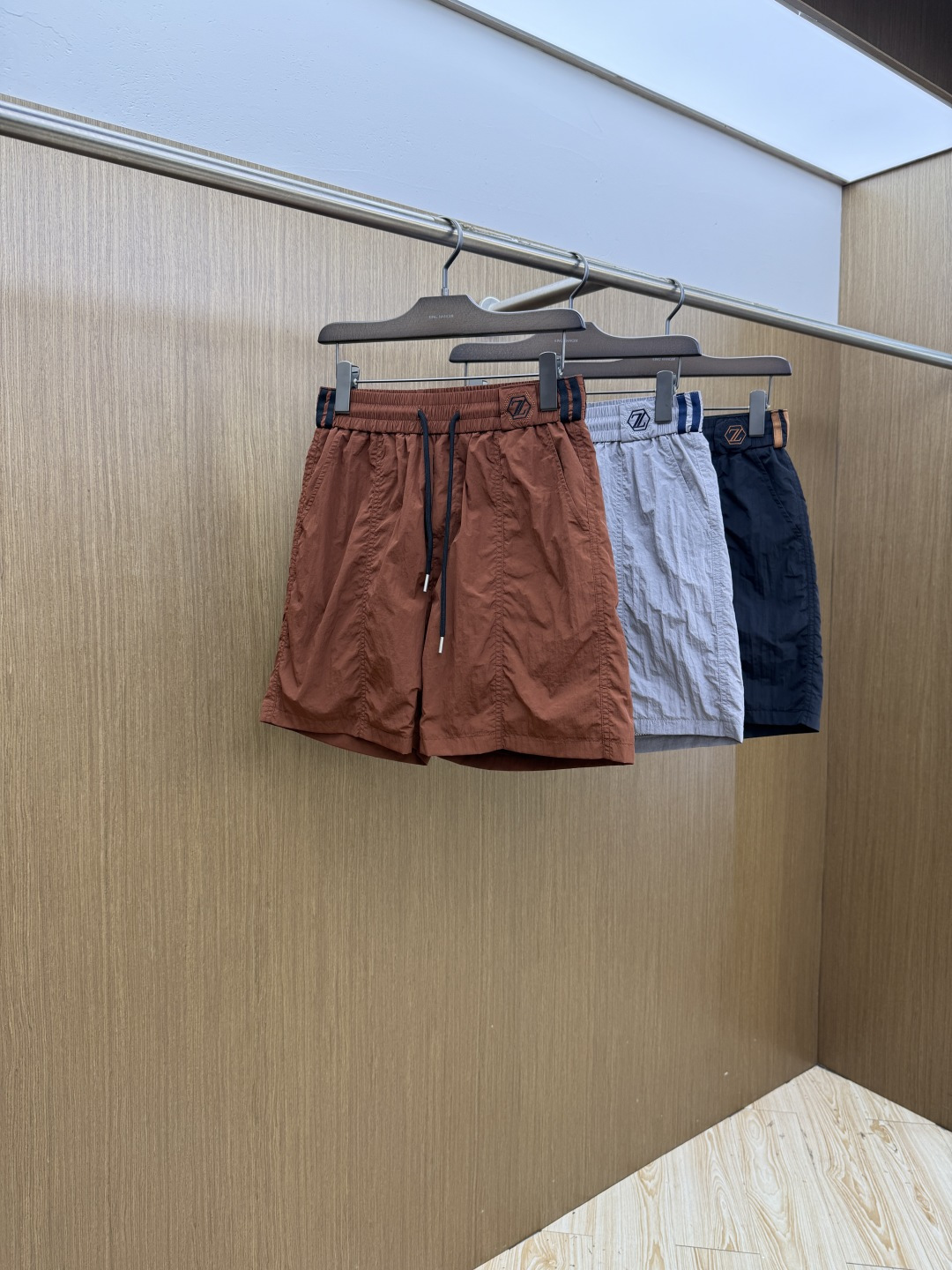 早春 ZZ 🔥🔥Ss独家专供新款休闲沙滩短裤🩳高端版本！定制面料 内里纱网 透气舒适度高，细节无可挑剔，