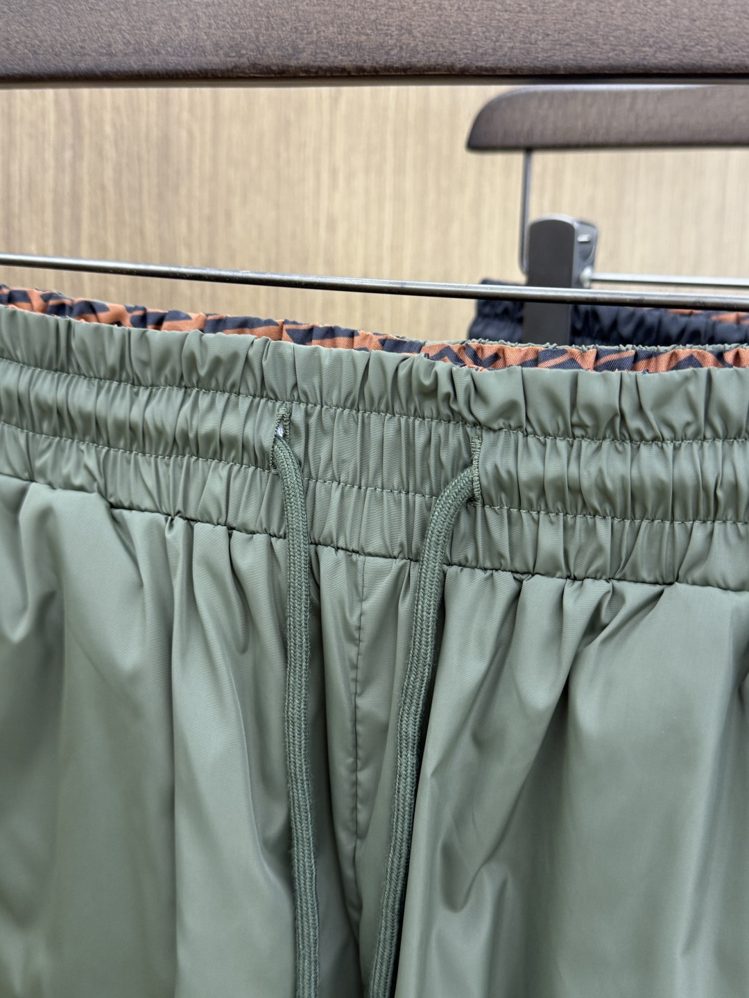 早春 ZZ 🔥🔥Ss独家专供新款休闲沙滩短裤🩳高端版本！定制面料 内里纱网 透气舒适度高，细节无可挑剔，