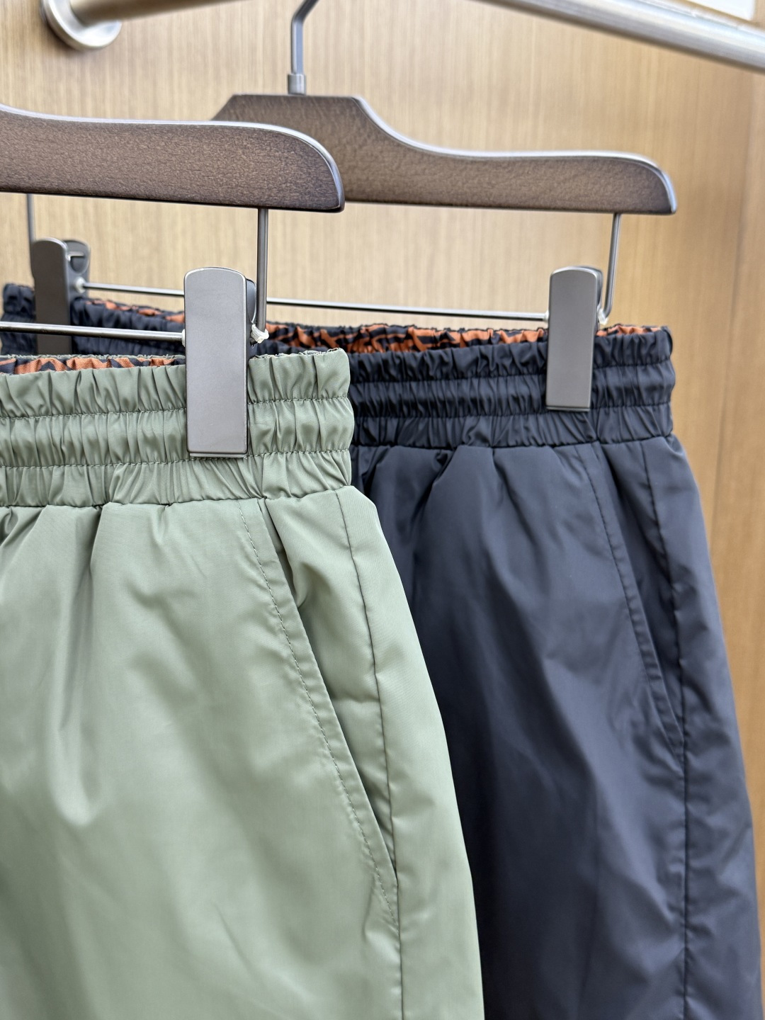 早春 ZZ 🔥🔥Ss独家专供新款休闲沙滩短裤🩳高端版本！定制面料 内里纱网 透气舒适度高，细节无可挑剔，