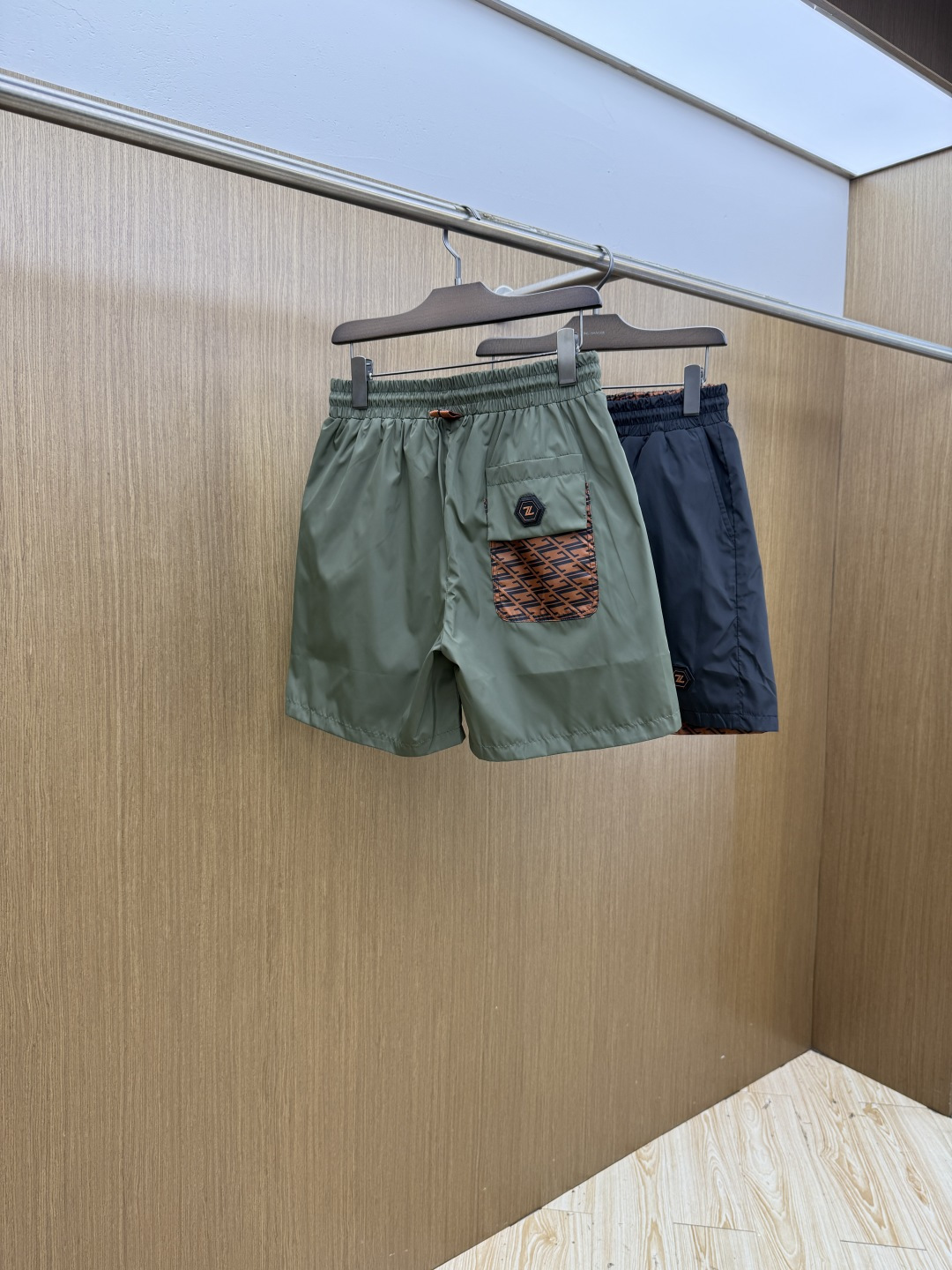 早春 ZZ 🔥🔥Ss独家专供新款休闲沙滩短裤🩳高端版本！定制面料 内里纱网 透气舒适度高，细节无可挑剔，