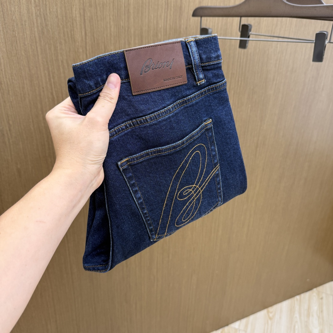 NO:834925,Early spring Buonl high-end customized quality 26SS spring and summer latest original jeans sold simultaneously at the counter Original customized replica Customer-supplied hardware accessories Original quality Imported denim fabrics heavily washed Fine workmanship and routing Excellent upper body, preferred item A60 SIZE: 30-38/No 35 37,,jeans,19860909早春 Buonl 高端定制品质 26SS春夏最新款原单牛仔裤 柜台同步发售 原版定制复刻 客供五金辅料 原单品质 进口牛仔面料重工洗水 做工走线精细 上身绝佳,优选单品A60 SIZE:30-38/无35 37,,jeans,,Men's clothing