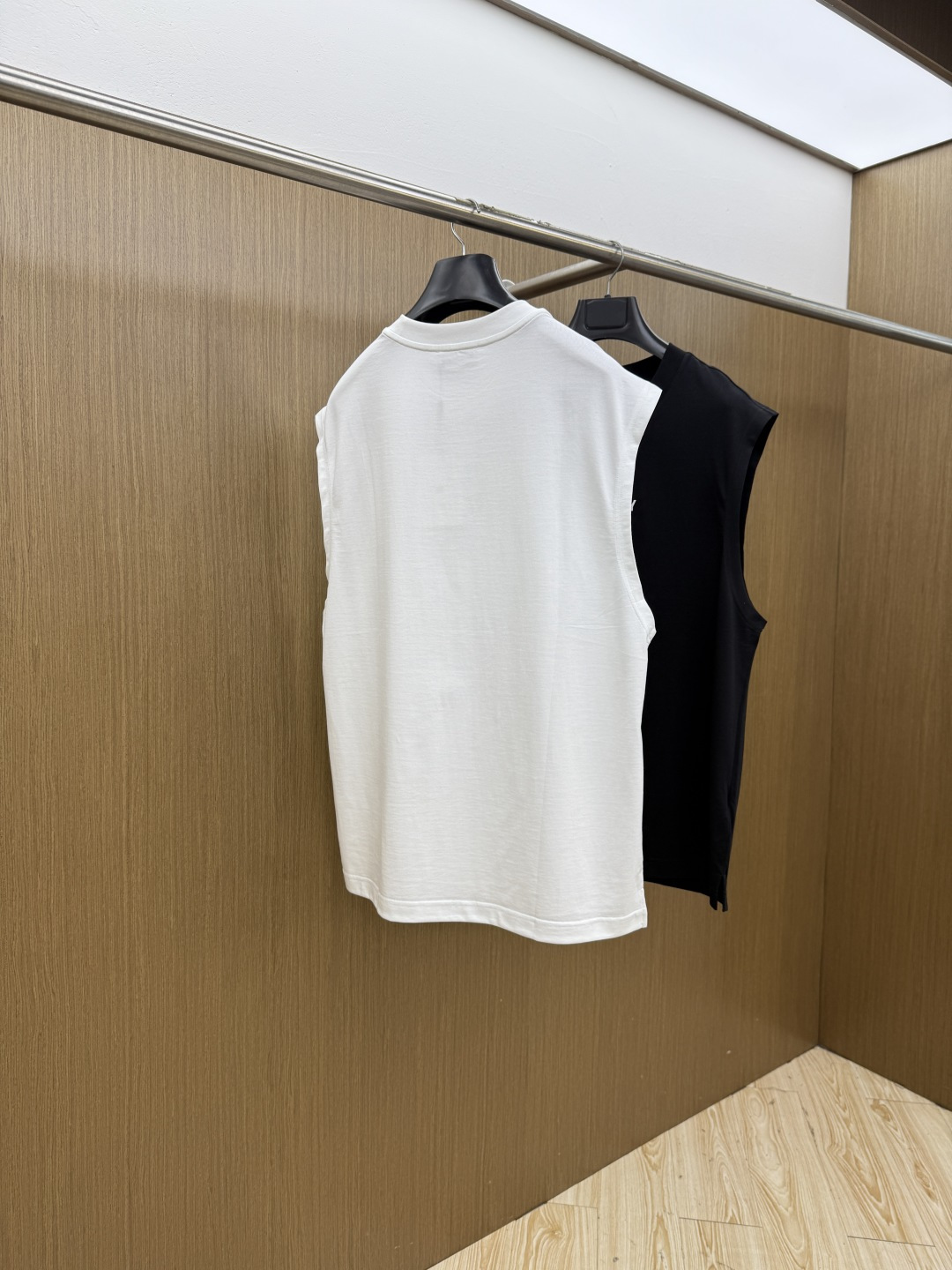 早春 Gvc 2026春夏新款背心，设计logo设计！极具设计精选客供面料，手感柔软亲肤，着身舒适透气性