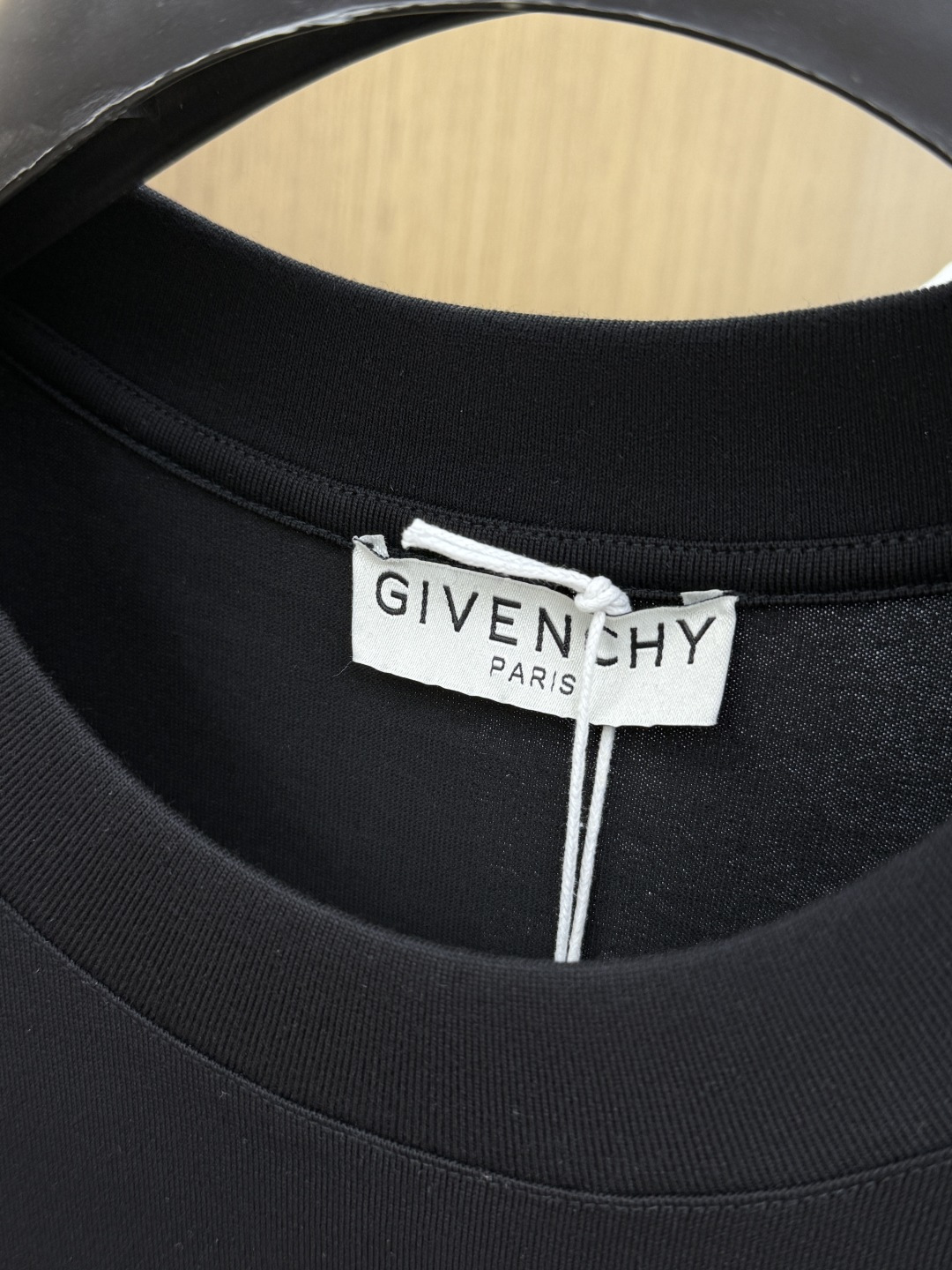 早春 Gvc 2026春夏新款背心，设计logo设计！极具设计精选客供面料，手感柔软亲肤，着身舒适透气性