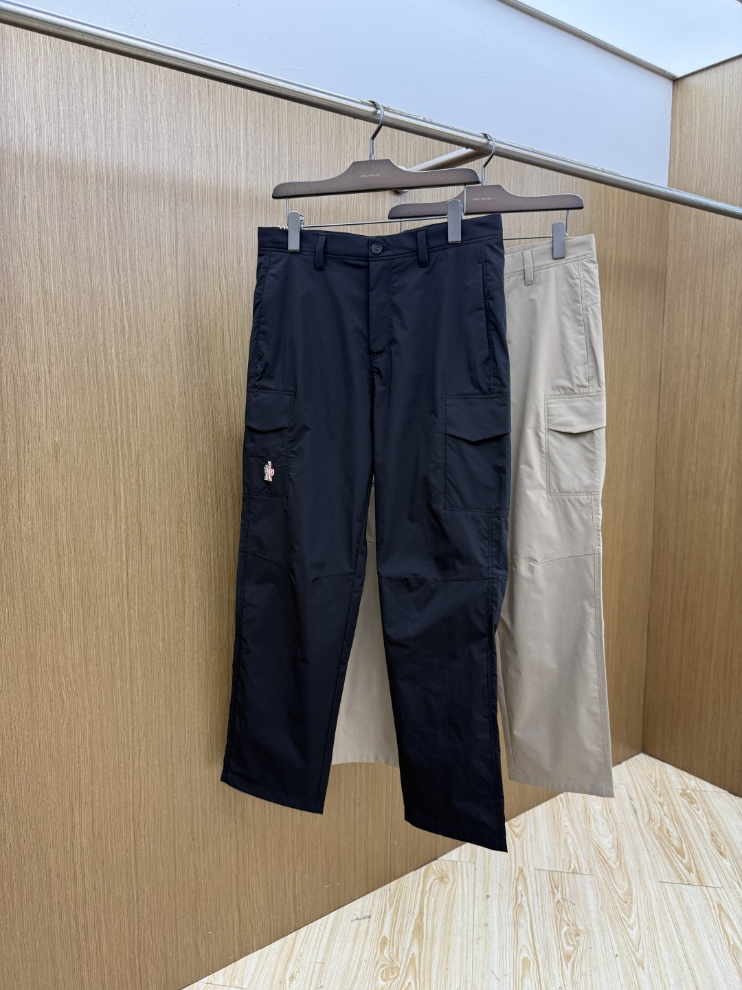 NO:837632,Early Spring Mon High-end customized quality 26SS spring and summer latest style original casual pants, available at the counter simultaneously, original customized replica, customer-supplied hardware accessories, original quality, imported denim fabrics, heavily washed, fine workmanship, excellent upper body, preferred item A60 SIZE: 30-38/no 35 37,,19860909早春 Mon 高端定制品质 26SS春夏最新款原单休闲裤 柜台同步发售 原版定制复刻 客供五金辅料 原单品质 进口牛仔面料重工洗水 做工走线精细 上身绝佳,优选单品A60 SIZE:30-38/无35 37,,,Men's clothing