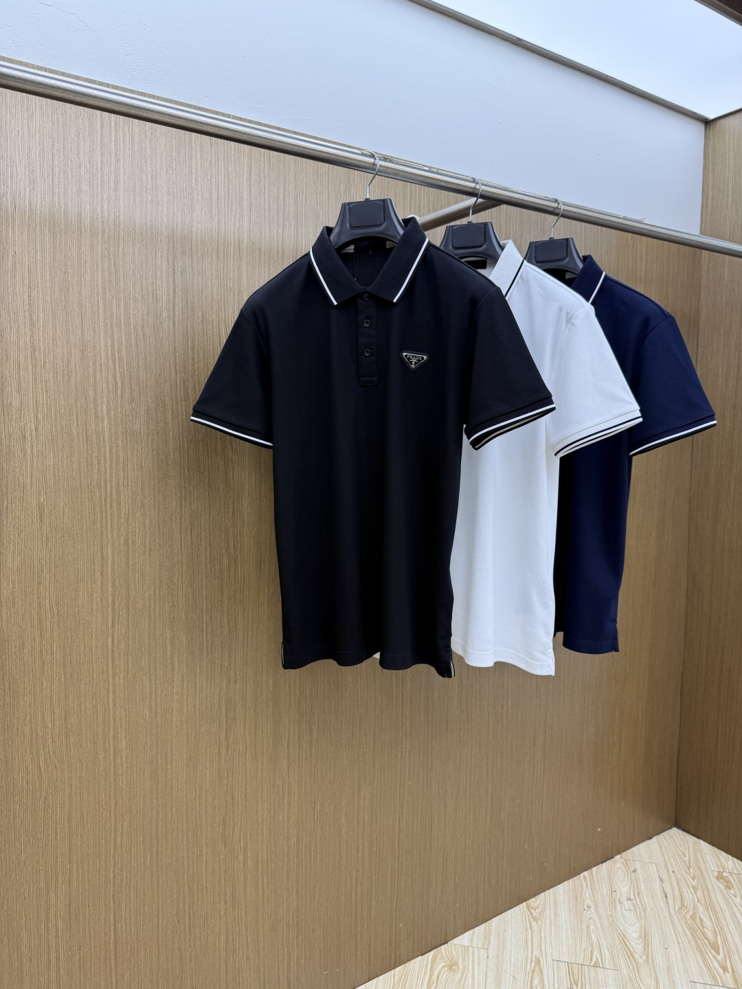 NO:848635,Early spring PD 1956 Early spring exclusive new polo short-sleeved T-shirt. High-end version. Made of Tencel mercerized cotton fabric. Fashionable and versatile. ★Customized feel is super soft and delicate. It is skin-friendly and comfortable to wear. High-end boutique. The upper body is finely made by the factory. It is a must-have item for men. Three standards are complete. Size M-3XL (please state your height and weight when placing an order) Fzh,, T-shirt, tees, t-shirt,19860909早春 PD 1956早春独家专供新款原单polo短袖T恤 高端版本 采用天丝丝光棉面料 时尚百搭爆款★定制手感超柔软细腻 穿着亲肤舒适 高端精品 代工厂精细做上身非常赞 男士必备单品 三标齐全. 码数M-3XL(下单请报身高体重)  Fzh,,T-shirt,tees，t-shirt,,Men's clothing