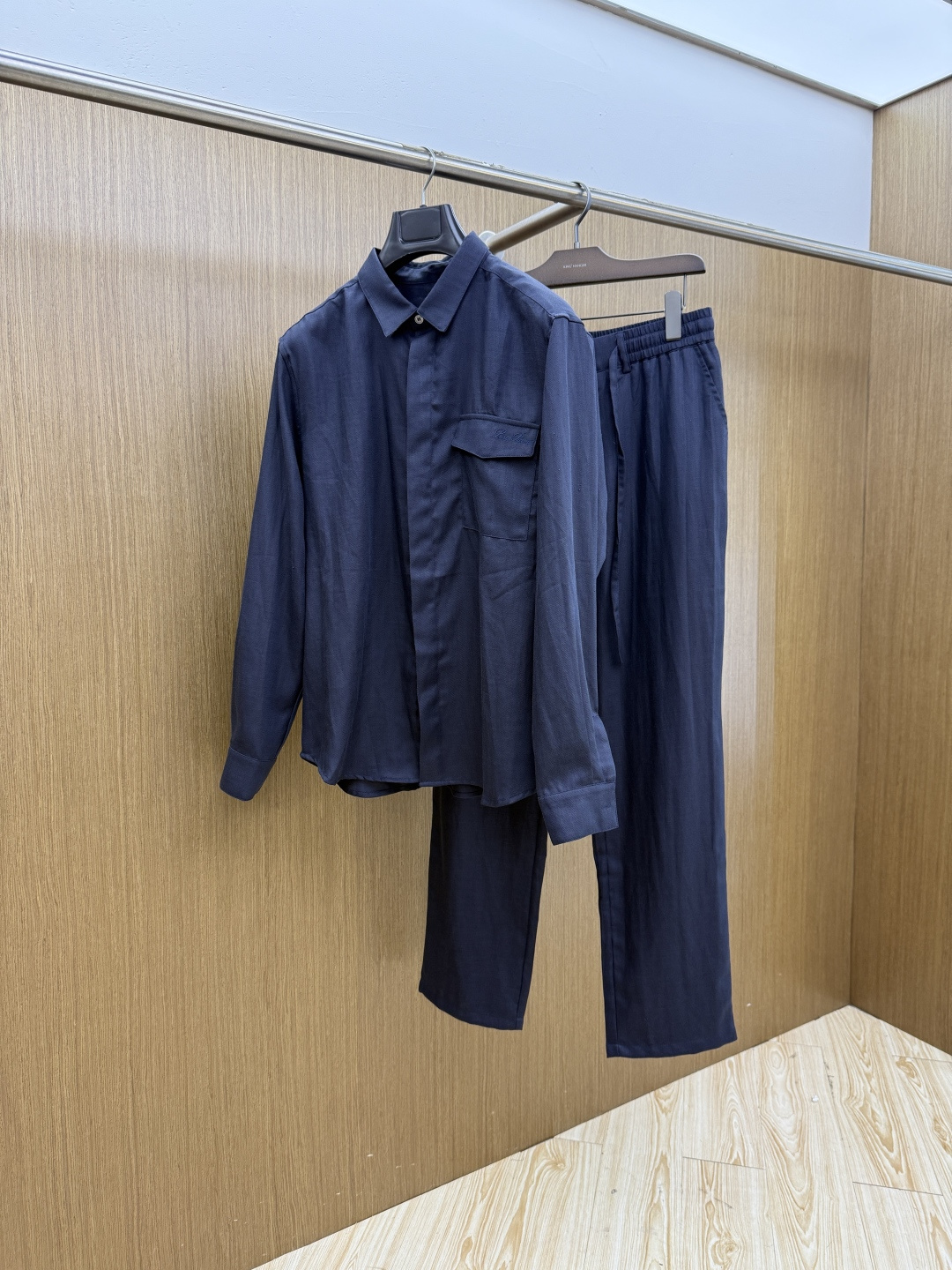 早春/套 Loro Piana 一套不拆2026Ss高端品质专柜，贸易公司渠道稀出，领先官网发售！经典休