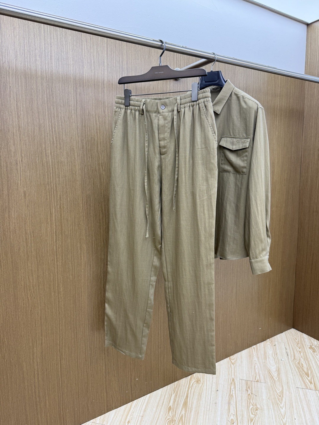 早春/套 Loro Piana 一套不拆2026Ss高端品质专柜，贸易公司渠道稀出，领先官网发售！经典休