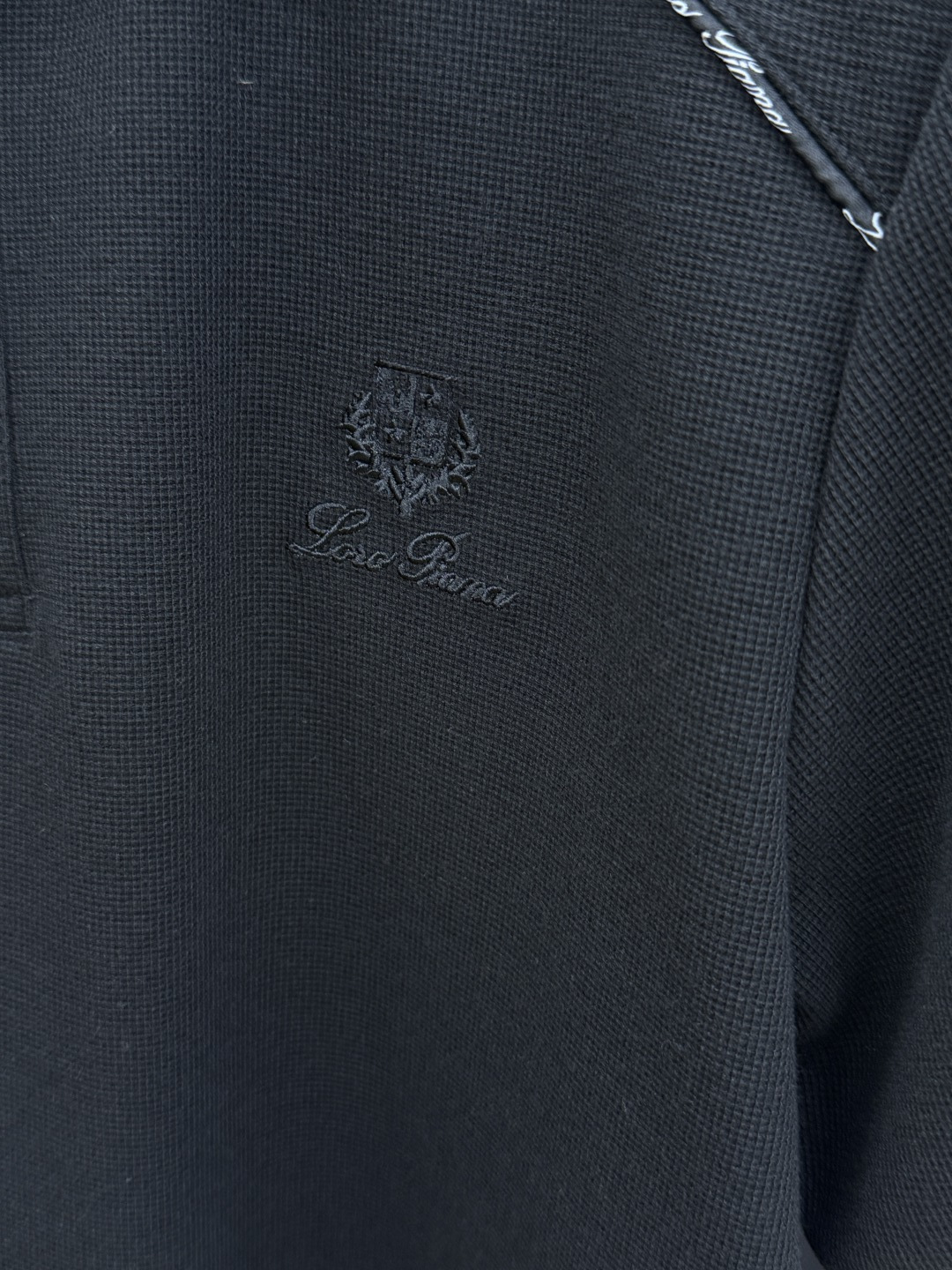 早春/套 Loro Piana 🔥SS男士经典刺绣徽标基础款纯色圆领短袖T恤衫+工装抽绳短裤套装！贸易公