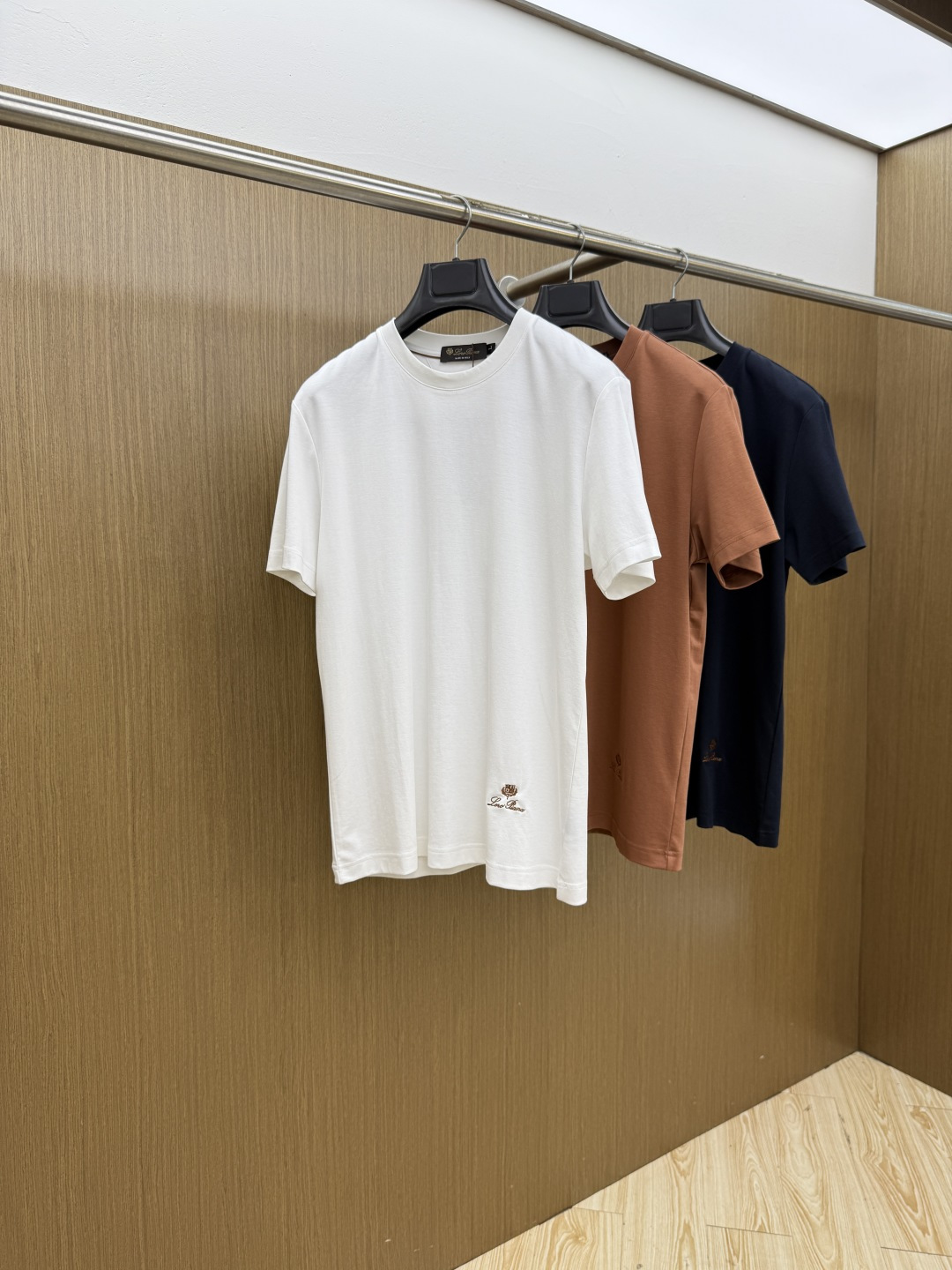 早春 Loro piana 🔥s新品莫代尔T恤.原单推荐❤️经典标识.3D立体定制工艺.质感品质呈现.经