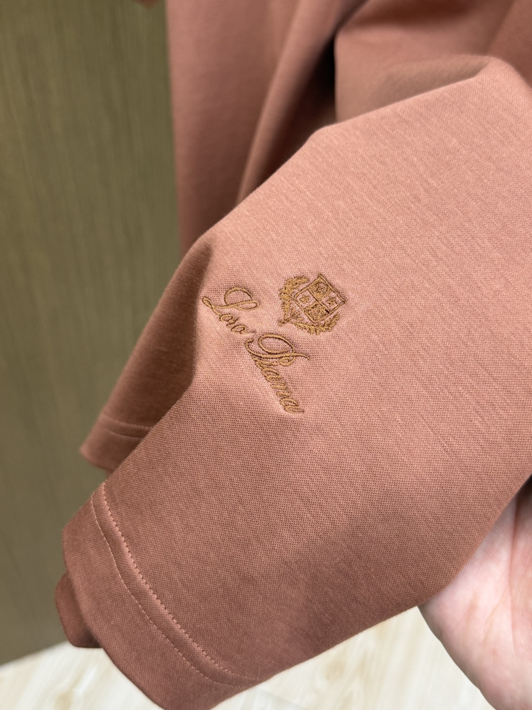 早春 Loro piana 🔥s新品莫代尔T恤.原单推荐❤️经典标识.3D立体定制工艺.质感品质呈现.经