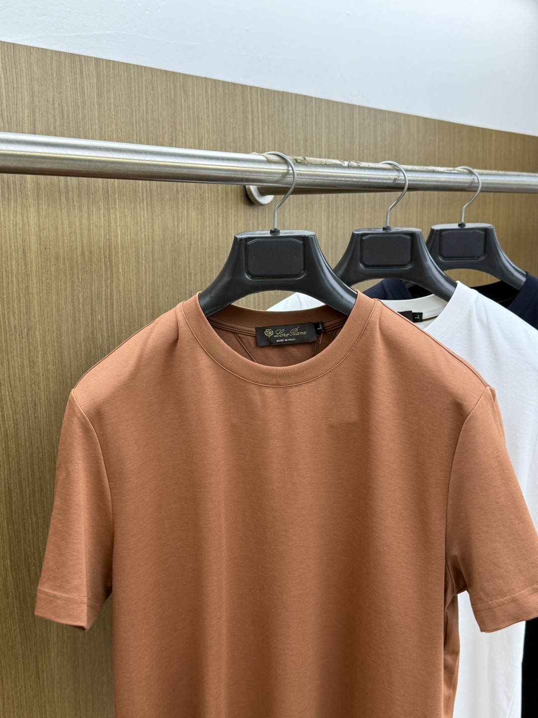 早春 Loro piana 🔥s新品莫代尔T恤.原单推荐❤️经典标识.3D立体定制工艺.质感品质呈现.经