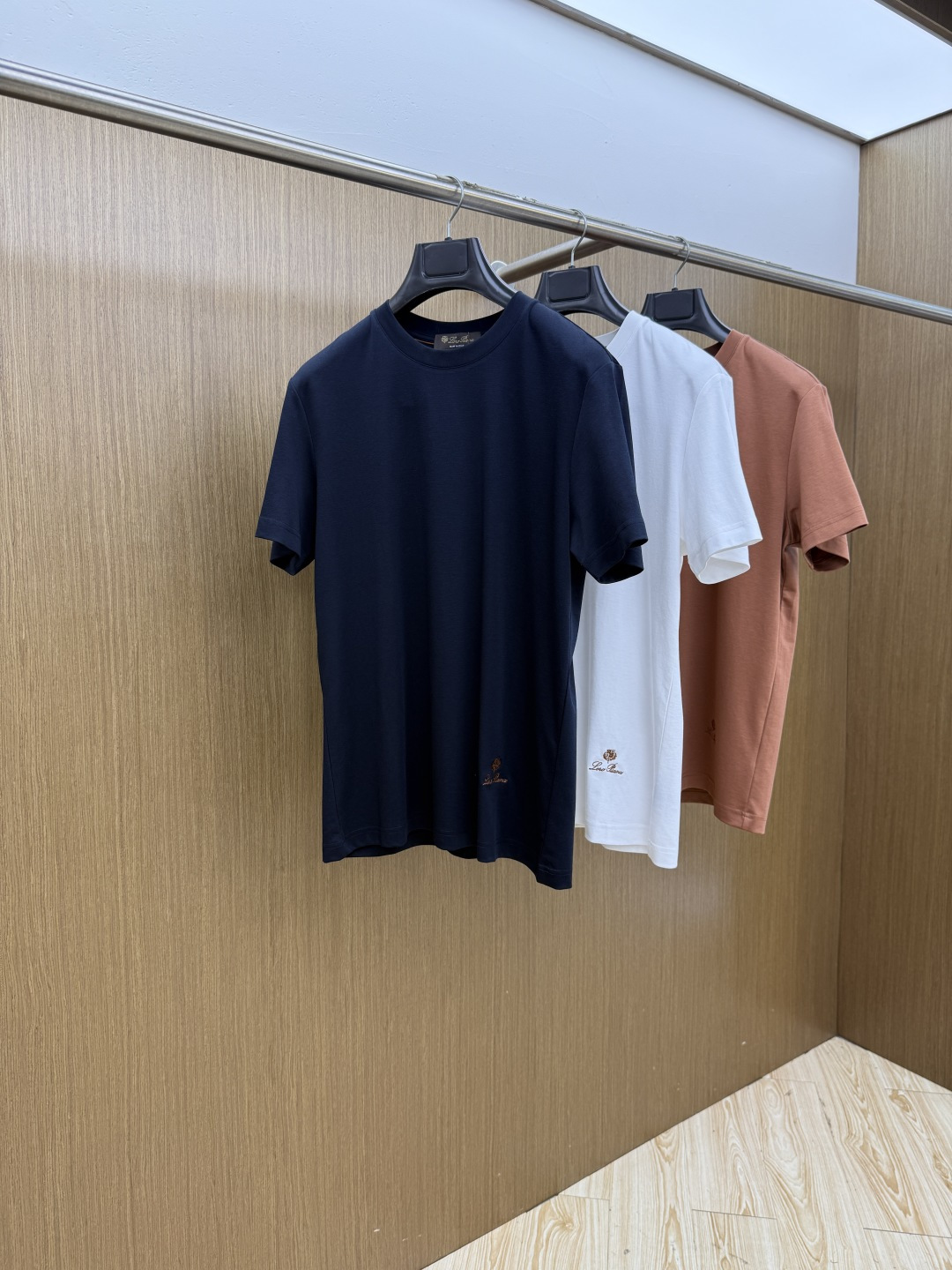 早春 Loro piana 🔥s新品莫代尔T恤.原单推荐❤️经典标识.3D立体定制工艺.质感品质呈现.经