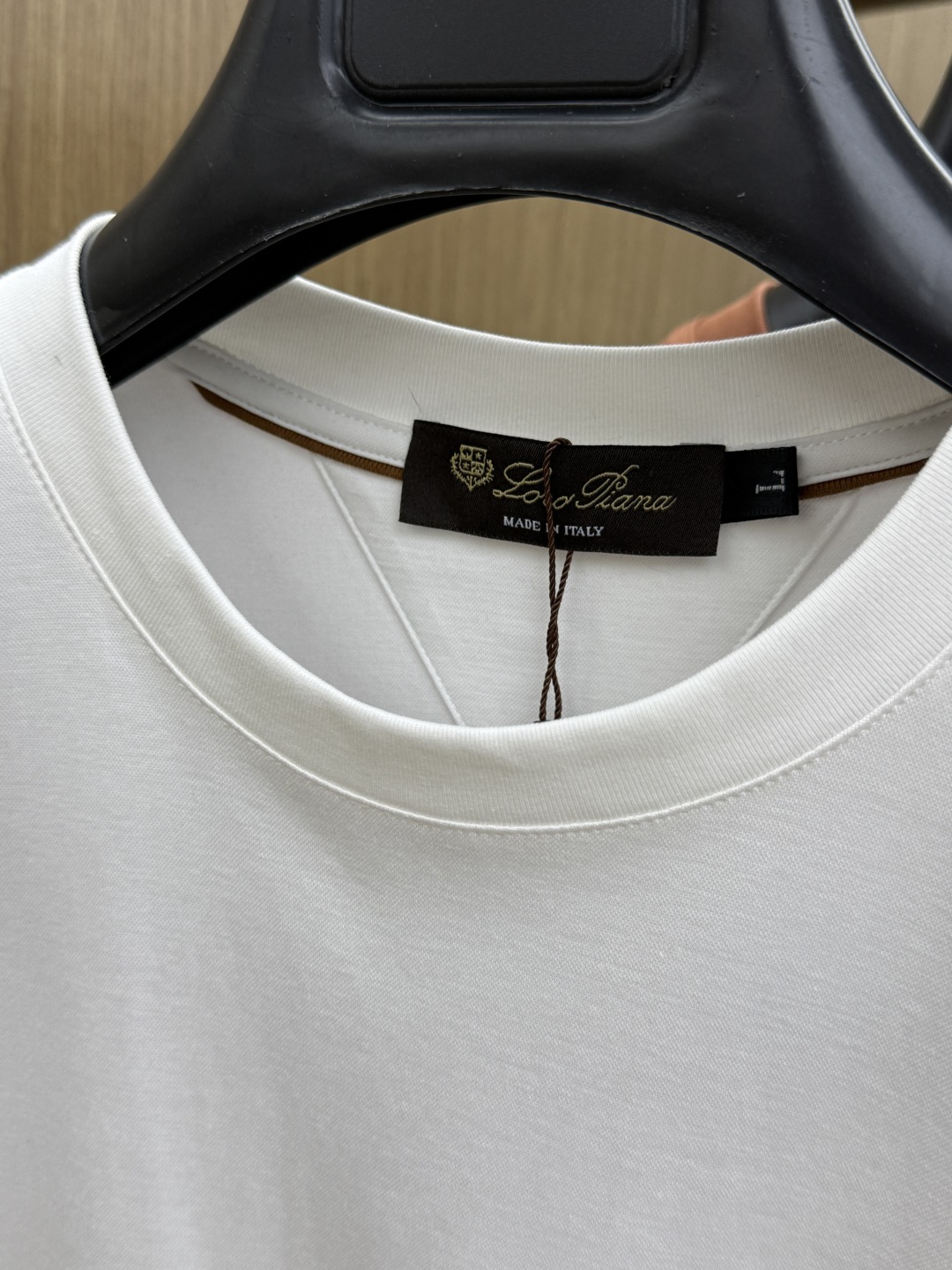 早春 Loro piana 🔥s新品莫代尔T恤.原单推荐❤️经典标识.3D立体定制工艺.质感品质呈现.经