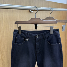 早春 DG 🔥🔥高端定制 26ss春夏新品轻奢休闲牛仔裤👖 官网同步发售,裤身工艺设计,客供辅料、高定棉 早春 DG 🔥🔥高端定制 26ss春夏新品轻奢休闲牛仔裤👖 官网同步发售,裤身工艺设计,客供辅料、高定棉