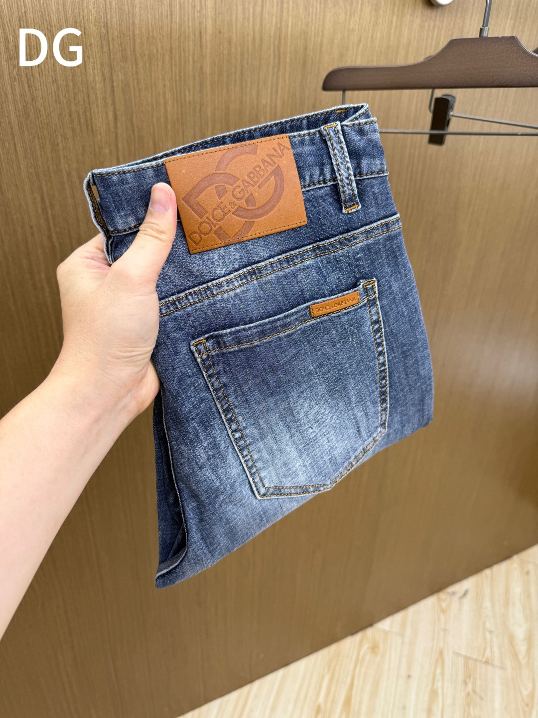 早春 DG 🔥🔥高端定制 26ss春夏新品轻奢休闲牛仔裤👖 官网同步发售，裤身工艺设计，客供辅料、高定棉