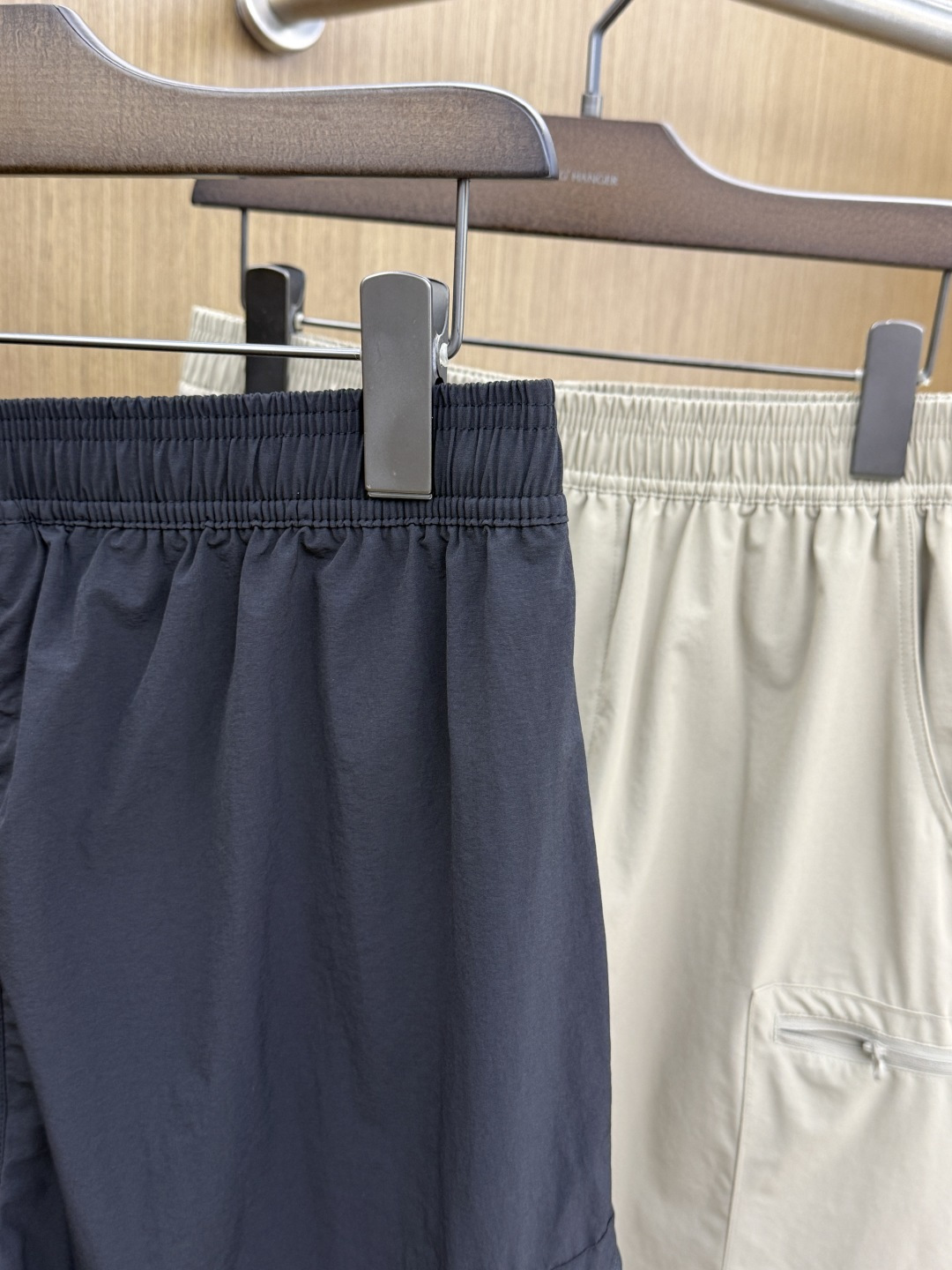 早春 始祖鸟 🔥🔥SS夏季经典轻薄速干男士户外休闲短裤 材质透气吸湿排汗，久穿也不易起包变形，拥有良好的