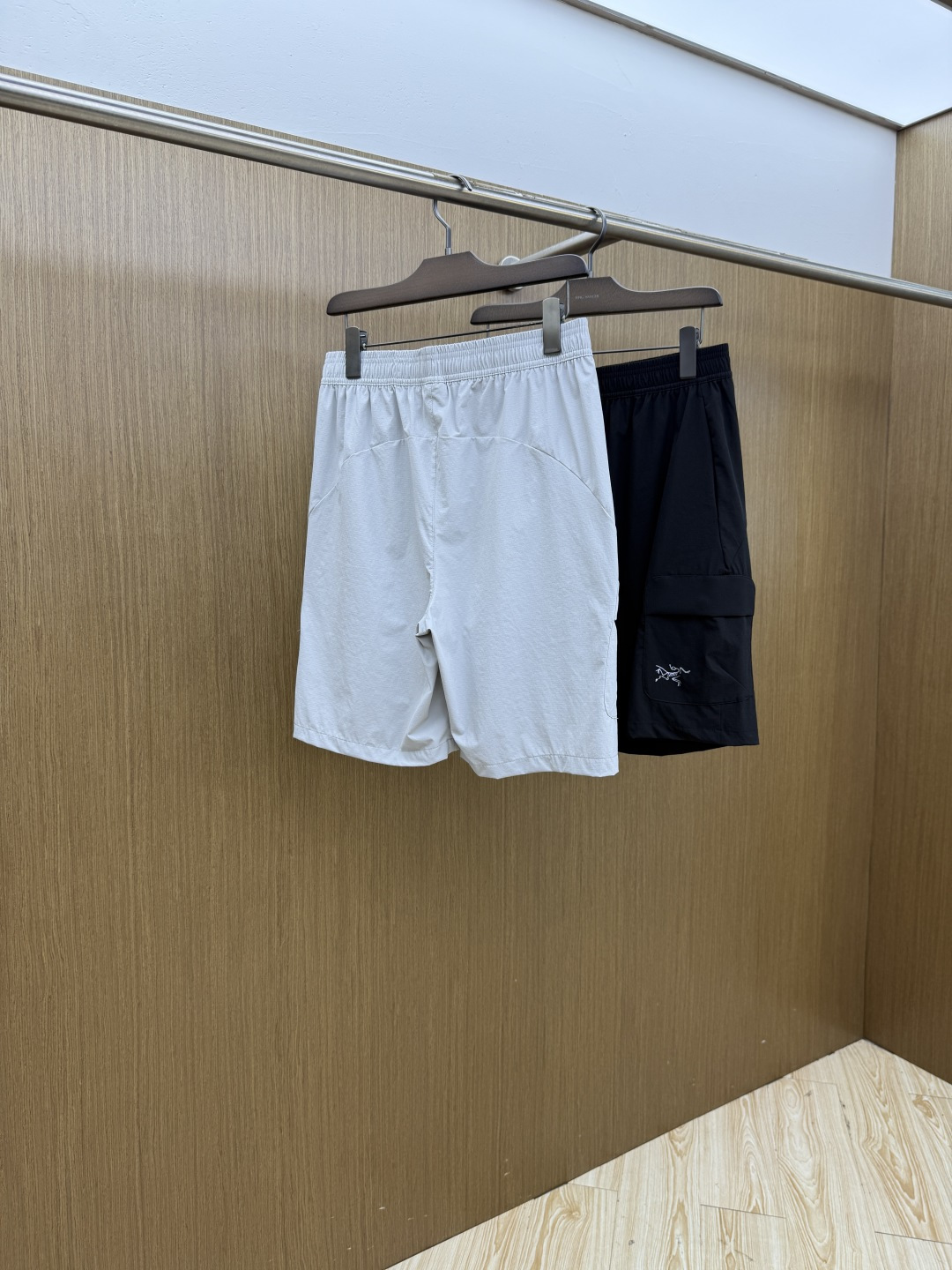 早春 始祖鸟 🔥🔥SS夏季经典轻薄速干男士户外休闲短裤 材质透气吸湿排汗，久穿也不易起包变形，拥有良好的