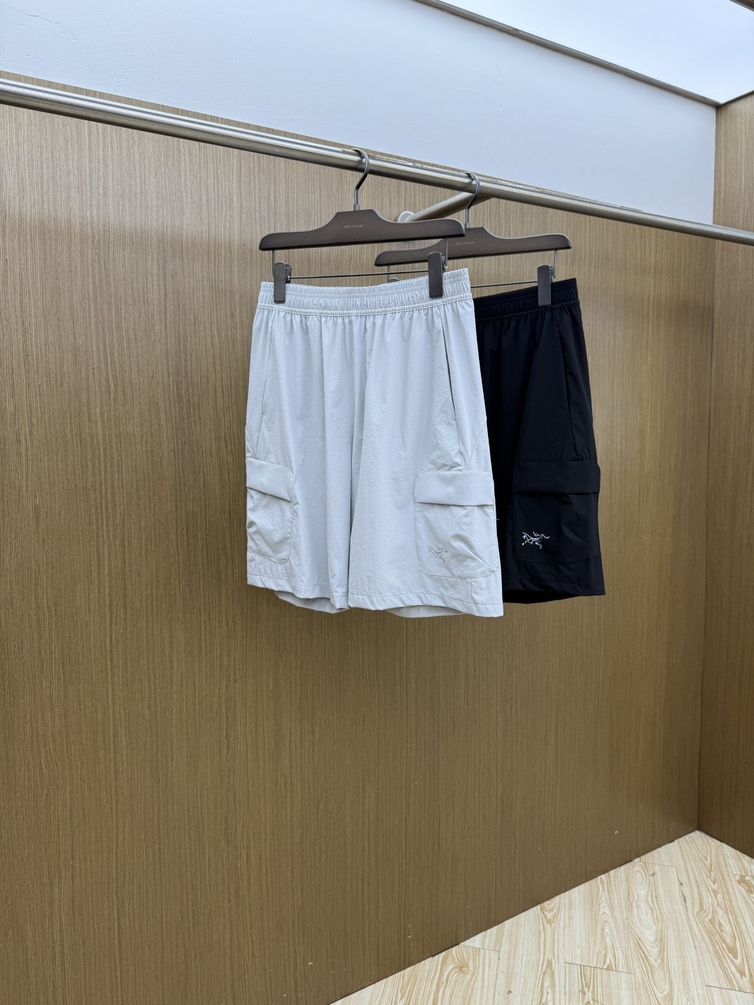 早春 始祖鸟 🔥🔥SS夏季经典轻薄速干男士户外休闲短裤 材质透气吸湿排汗，久穿也不易起包变形，拥有良好的