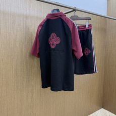 早春/套 LV 🔥🔥高端定制 2026春夏新款首发专柜最新款短袖短裤休闲套装 高端订制 设计前卫时尚!品牌logo重工艺 早春/套 LV 🔥🔥高端定制 2026春夏新款首发专柜最新款短袖短裤休闲套装 高端订制 设计前卫时尚!品牌logo重工艺