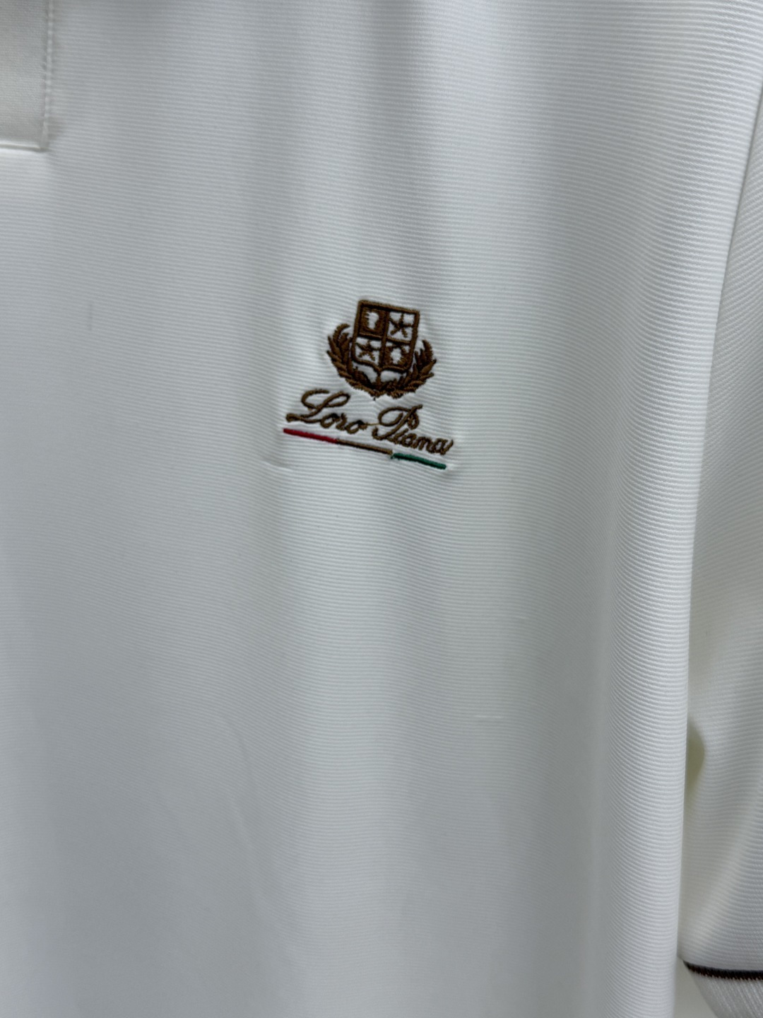 早春 Loro Piana 🔥🔥独家定制 2026春夏新款男士短袖Polo衫，品牌最新设计元素！既不单调也不复杂,恰到好