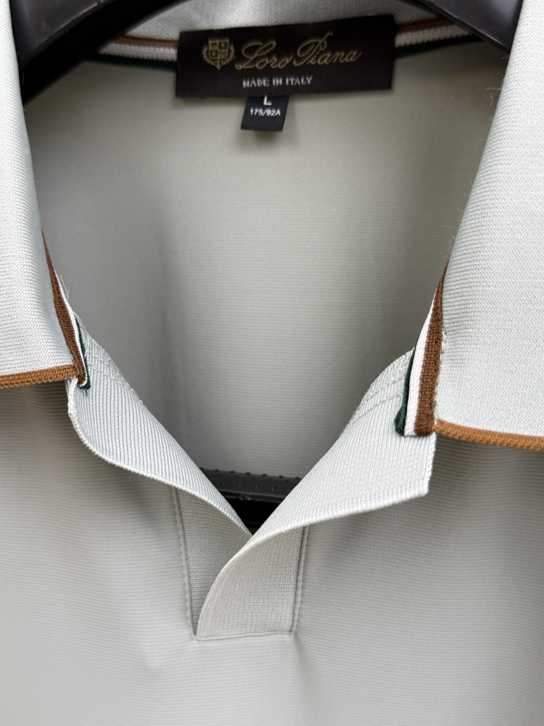 早春 Loro Piana 🔥🔥独家定制 2026春夏新款男士短袖Polo衫，品牌最新设计元素！既不单调也不复杂,恰到好