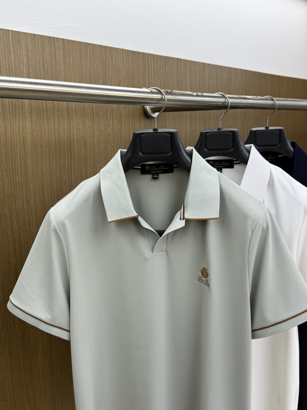 早春 Loro Piana 🔥🔥独家定制 2026春夏新款男士短袖Polo衫，品牌最新设计元素！既不单调也不复杂,恰到好