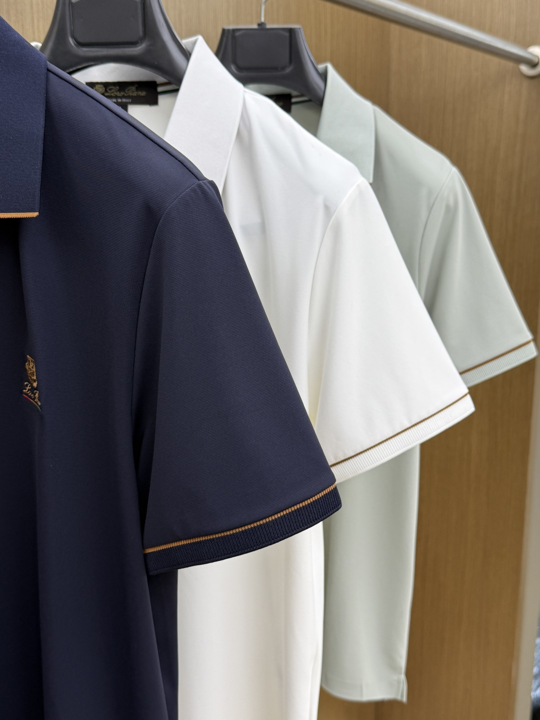 早春 Loro Piana 🔥🔥独家定制 2026春夏新款男士短袖Polo衫，品牌最新设计元素！既不单调也不复杂,恰到好