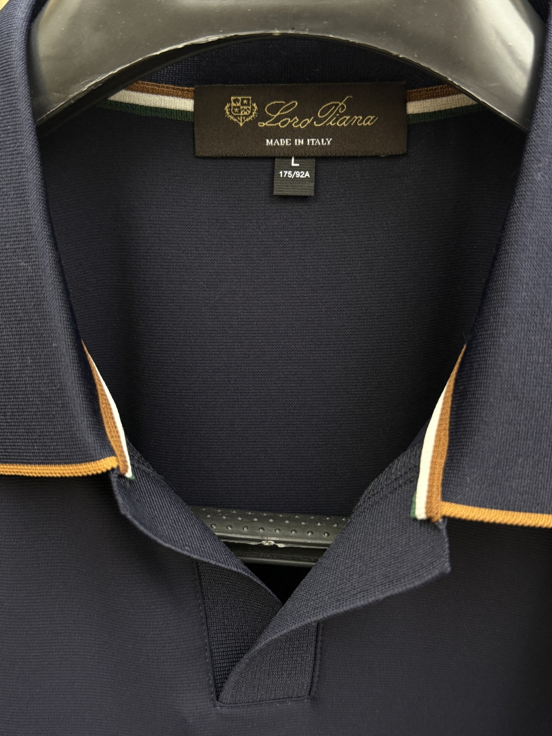 早春 Loro Piana 🔥🔥独家定制 2026春夏新款男士短袖Polo衫，品牌最新设计元素！既不单调也不复杂,恰到好