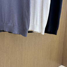 早春 Loro piana 🔥🔥春夏新款男士短袖针织Polo衫,品牌最新设计元素!既不单调也不复杂,恰到好处的展现品味! 早春 Loro piana 🔥🔥春夏新款男士短袖针织Polo衫,品牌最新设计元素!既不单调也不复杂,恰到好处的展现品味!