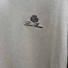 早春 Loro piana 🔥🔥春夏新款男士短袖针织Polo衫,品牌最新设计元素!既不单调也不复杂,恰到好处的展现品味! 早春 Loro piana 🔥🔥春夏新款男士短袖针织Polo衫,品牌最新设计元素!既不单调也不复杂,恰到好处的展现品味!