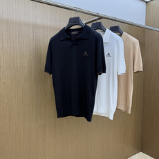 早春 Loro piana 🔥🔥春夏新款男士短袖针织Polo衫,品牌最新设计元素!既不单调也不复杂,恰到好处的展现品味! 早春 Loro piana 🔥🔥春夏新款男士短袖针织Polo衫,品牌最新设计元素!既不单调也不复杂,恰到好处的展现品味!