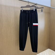 春夏 MOn 🔥Ss专柜新品同步上市。原单订制高品质时尚休闲长裤👖 超级百搭款。独家定制面料,手感细腻柔软,贴身舒适,上 春夏 MOn 🔥Ss专柜新品同步上市。原单订制高品质时尚休闲长裤👖 超级百搭款。独家定制面料,手感细腻柔软,贴身舒适,上