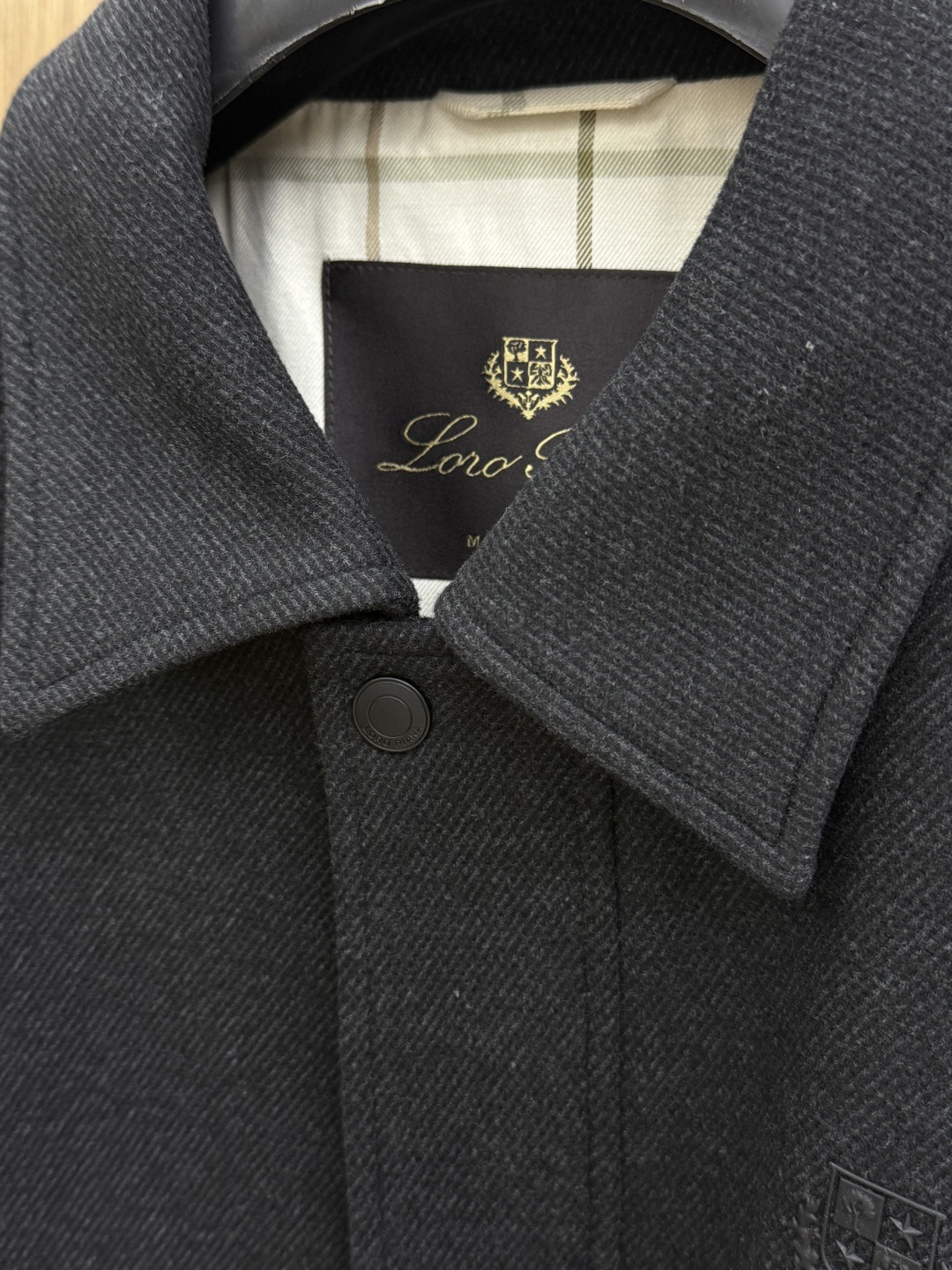 早秋款 Loro piana 🔥🔥 秋冬新款时尚翻领夹棉外套夹克，原版订制五金配件全进口原版定制 欢迎对比 绝对的高品质