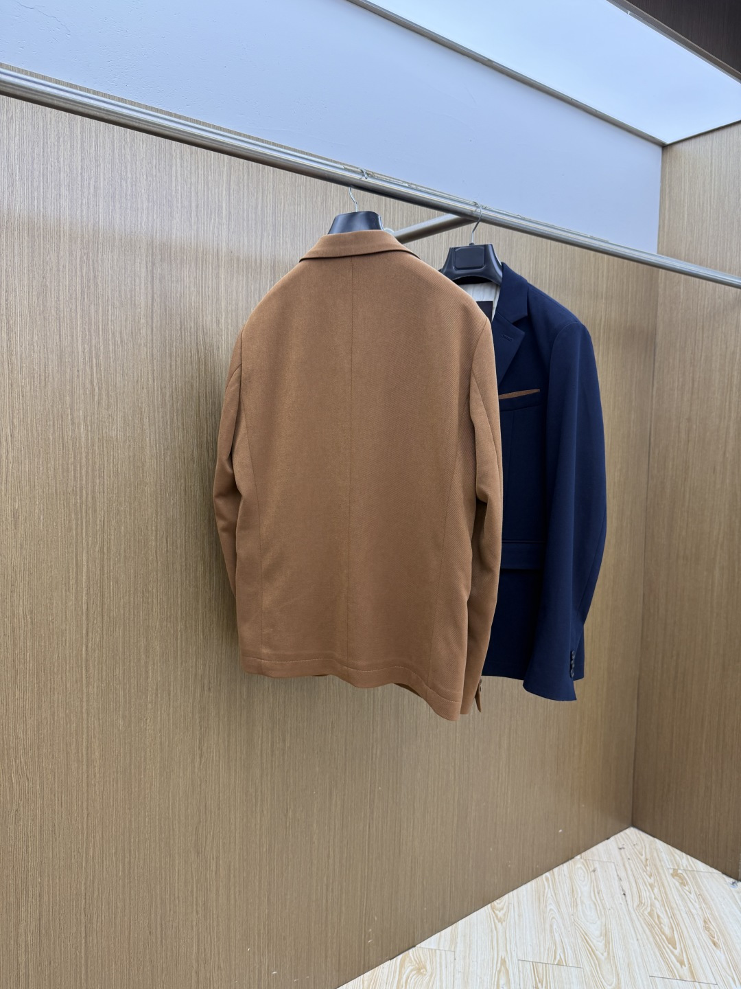 早秋款 Loro Piana🔥🔥 高定西服 2026早秋轻奢系列，最新时尚男款西装外套.定织定染面料。处处细节显工艺足够