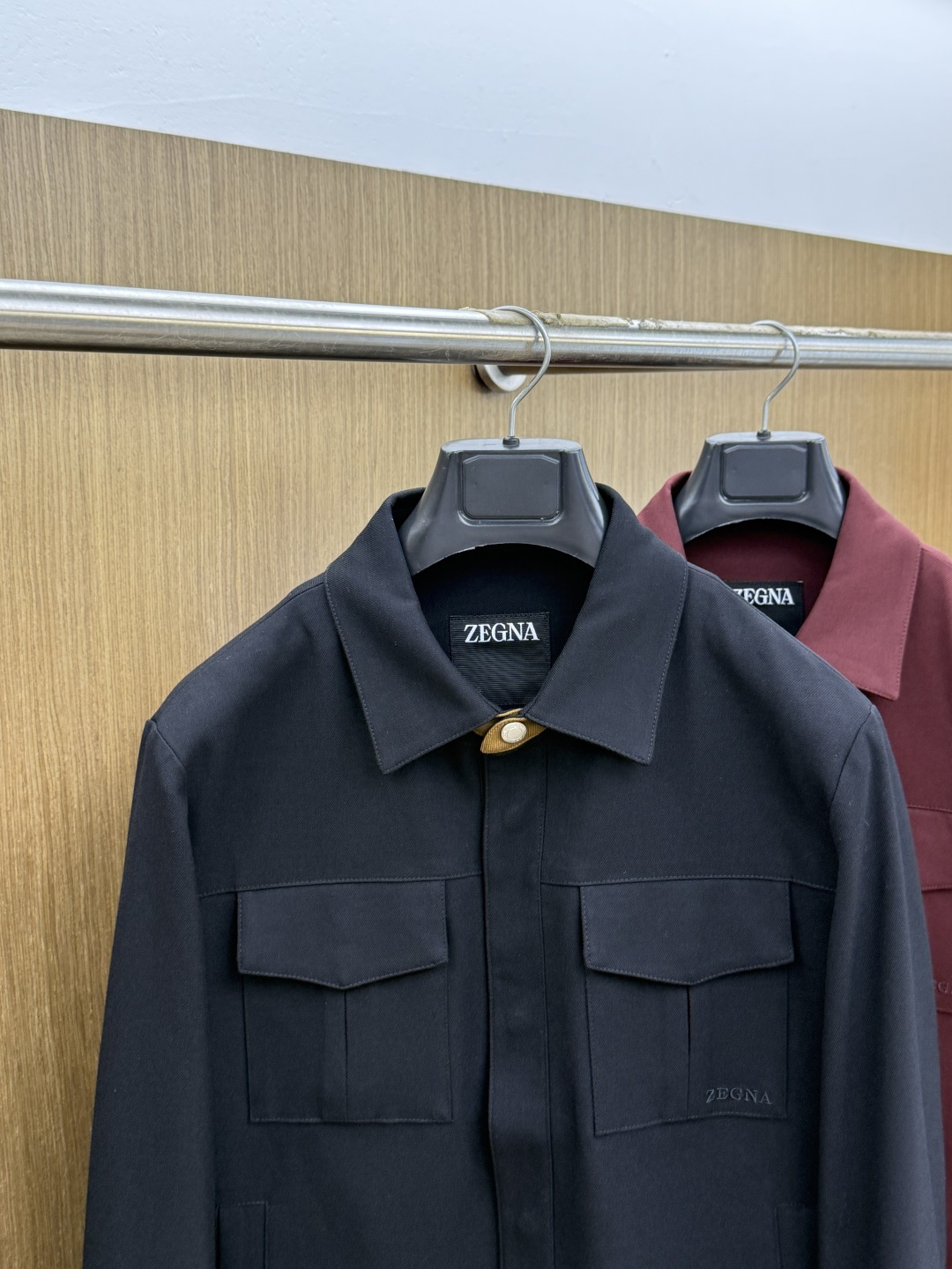 早秋款 ZZ 🔥秋冬新款时尚翻领夹克外套，原版订制五金配件全进口原版定制 欢迎对比 绝对的高品质   面料做工杠杠的👍版