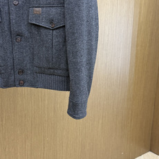 早秋款 Loro piana 🔥🔥秋冬新款时尚翻领真皮鹅绒外套羽绒服、原版订制五金配件全进口原版定制 欢迎对比 绝对的高 早秋款 Loro piana 🔥🔥秋冬新款时尚翻领真皮鹅绒外套羽绒服、原版订制五金配件全进口原版定制 欢迎对比 绝对的高