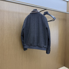 早秋款 Loro piana 🔥🔥秋冬新款时尚翻领真皮鹅绒外套羽绒服、原版订制五金配件全进口原版定制 欢迎对比 绝对的高 早秋款 Loro piana 🔥🔥秋冬新款时尚翻领真皮鹅绒外套羽绒服、原版订制五金配件全进口原版定制 欢迎对比 绝对的高