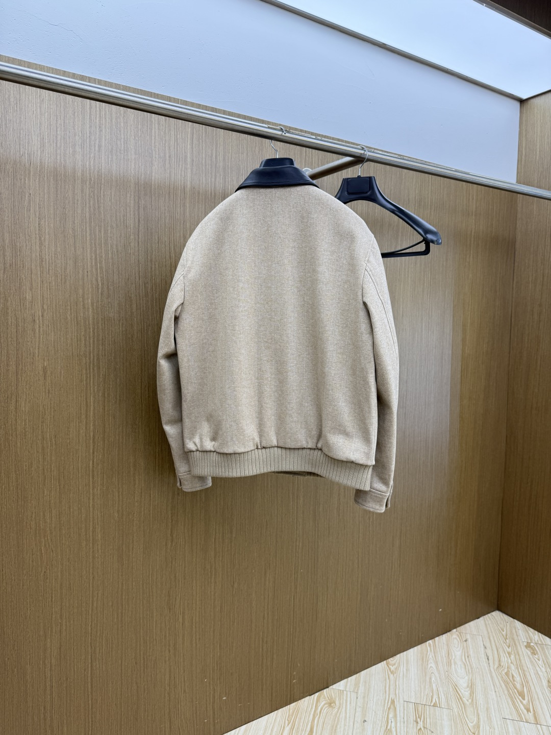 早秋款 Loro piana 🔥🔥秋冬新款时尚翻领真皮鹅绒外套羽绒服、原版订制五金配件全进口原版定制 欢迎对比 绝对的高