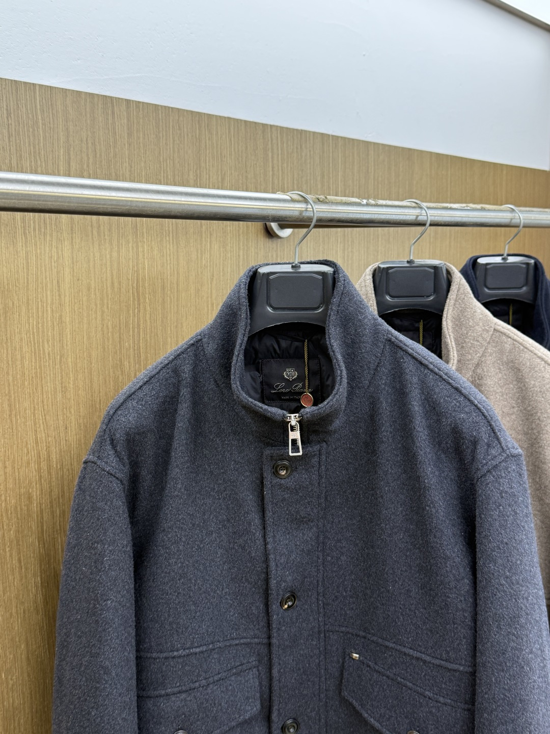 早秋款 Loro piana 🔥🔥秋冬新款时尚翻领鹅绒外套羽绒服、原版订制五金配件全进口原版定制 欢迎对比 绝对的高品质